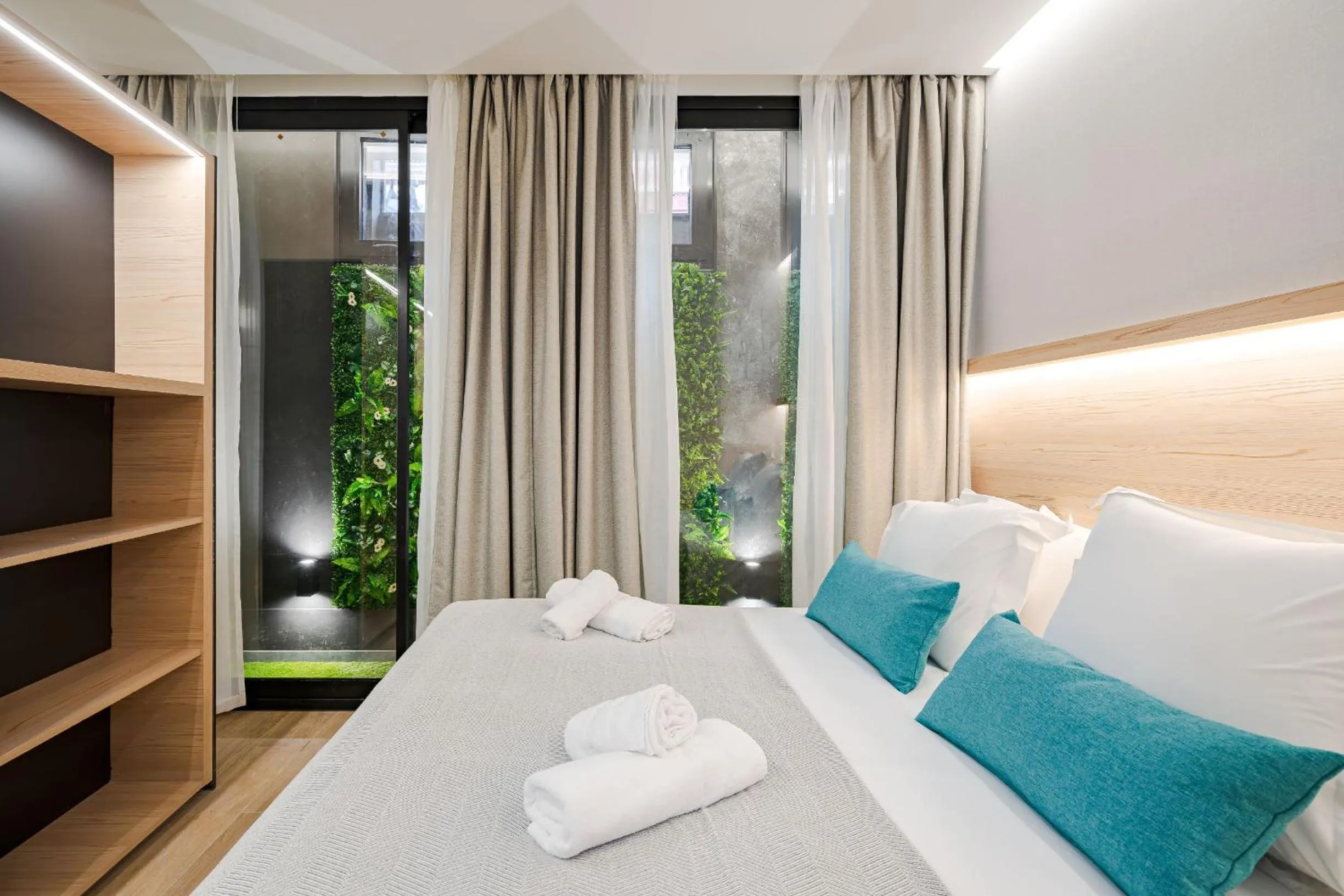 Bed in Feelathome Ventas Suites