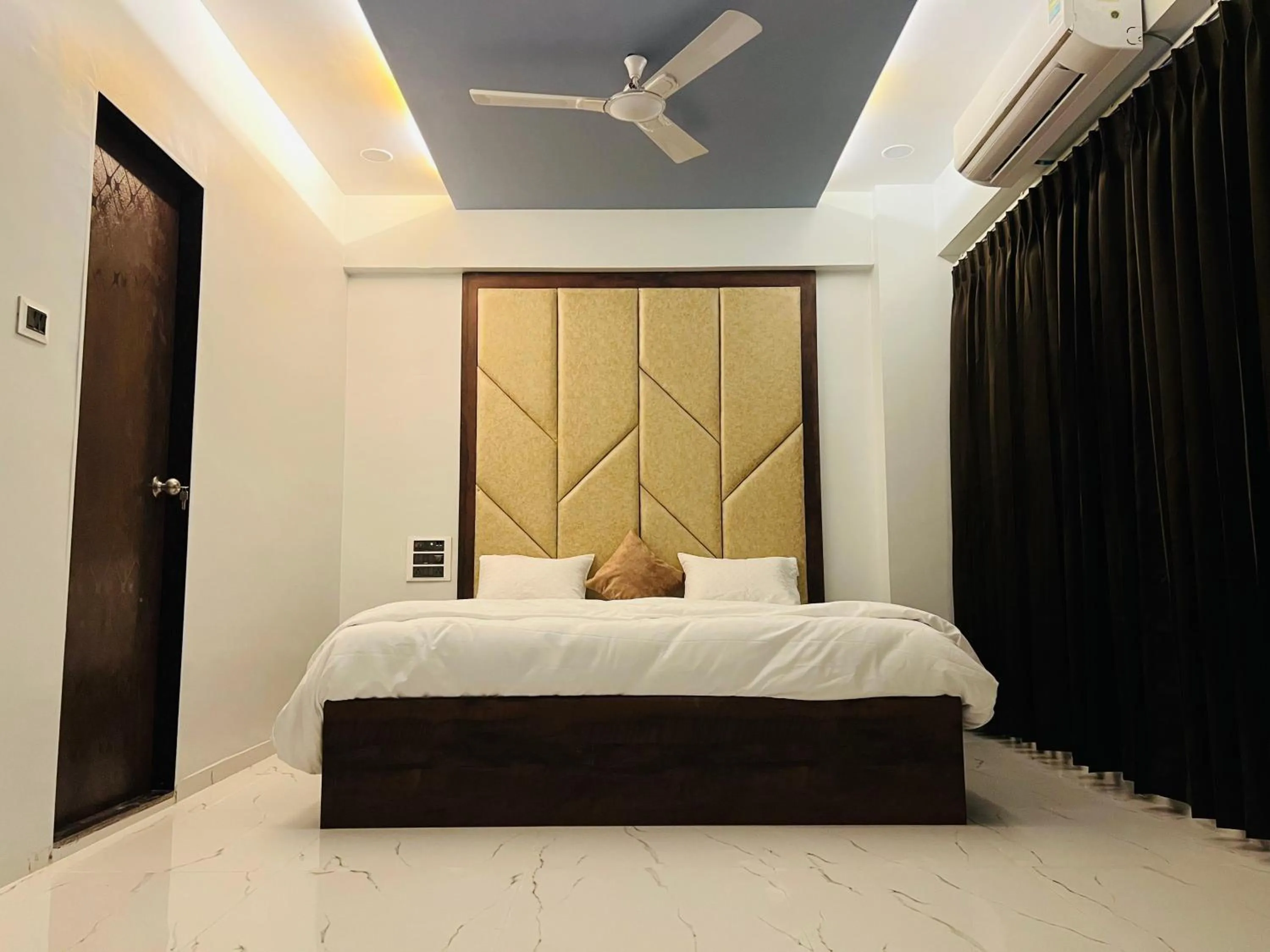 Bed in Hotel New City Light