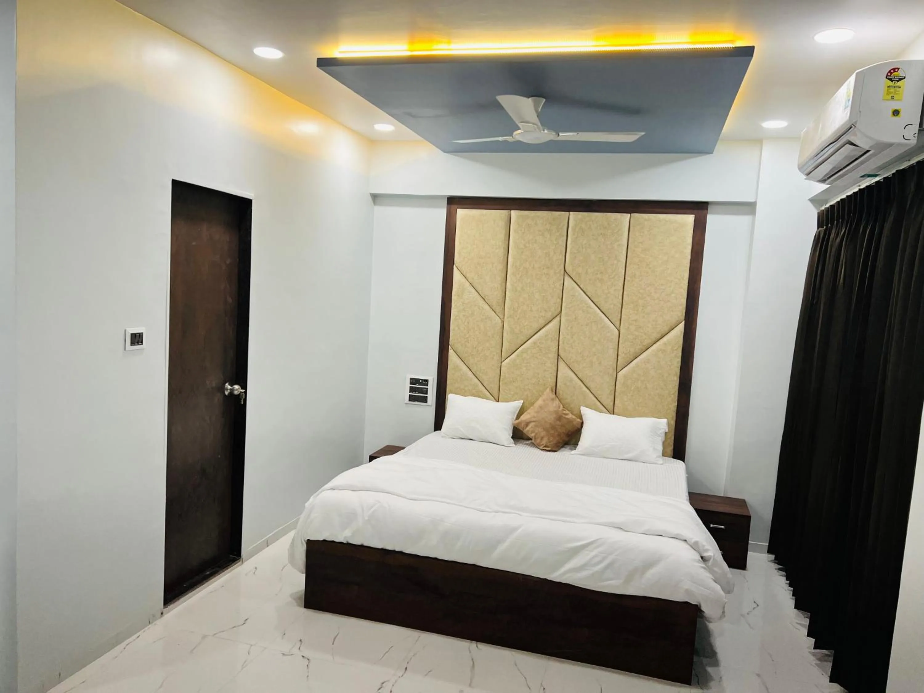 Bed in Hotel New City Light