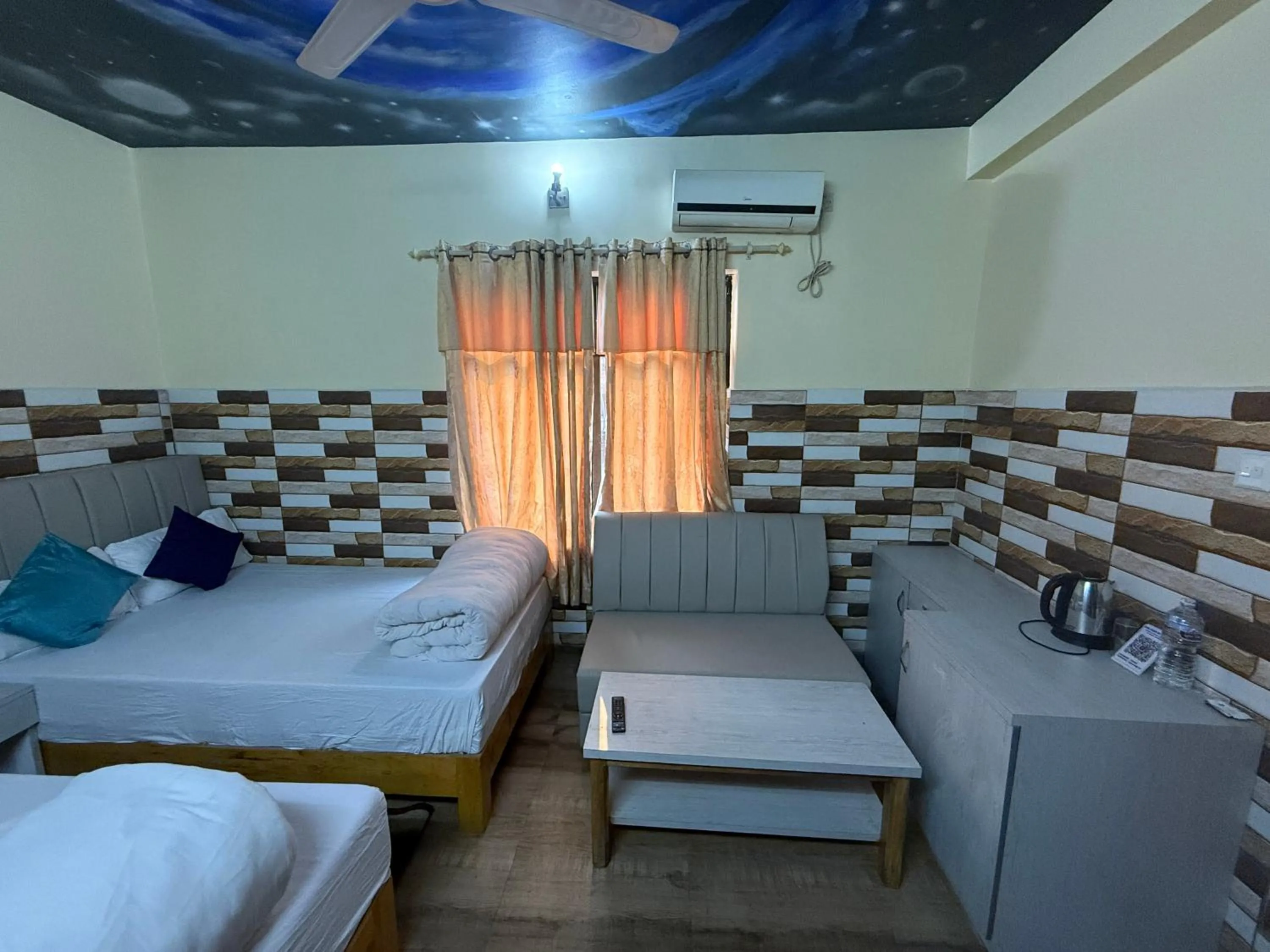 Bed in Hotel Center Inn Lake