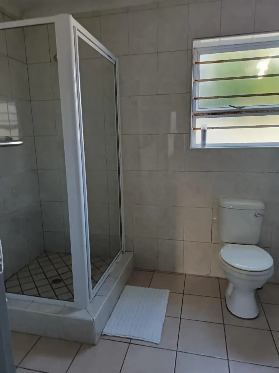 Double Room with Private Bathroom in Bunitrix Guesthouse Double Room with Private Bathroom in Bunitrix Guesthouse