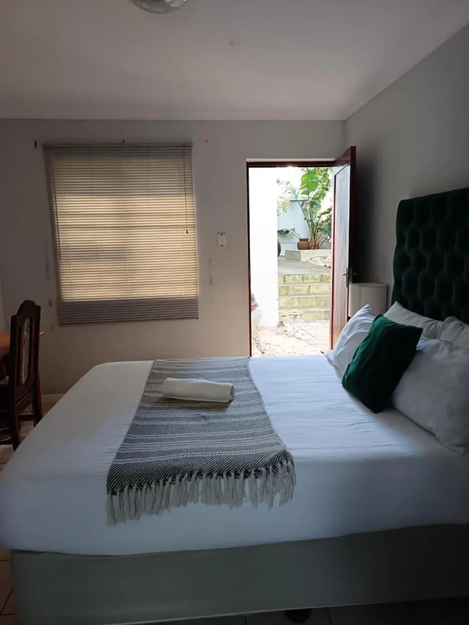 Double Room with Private Bathroom in Bunitrix Guesthouse