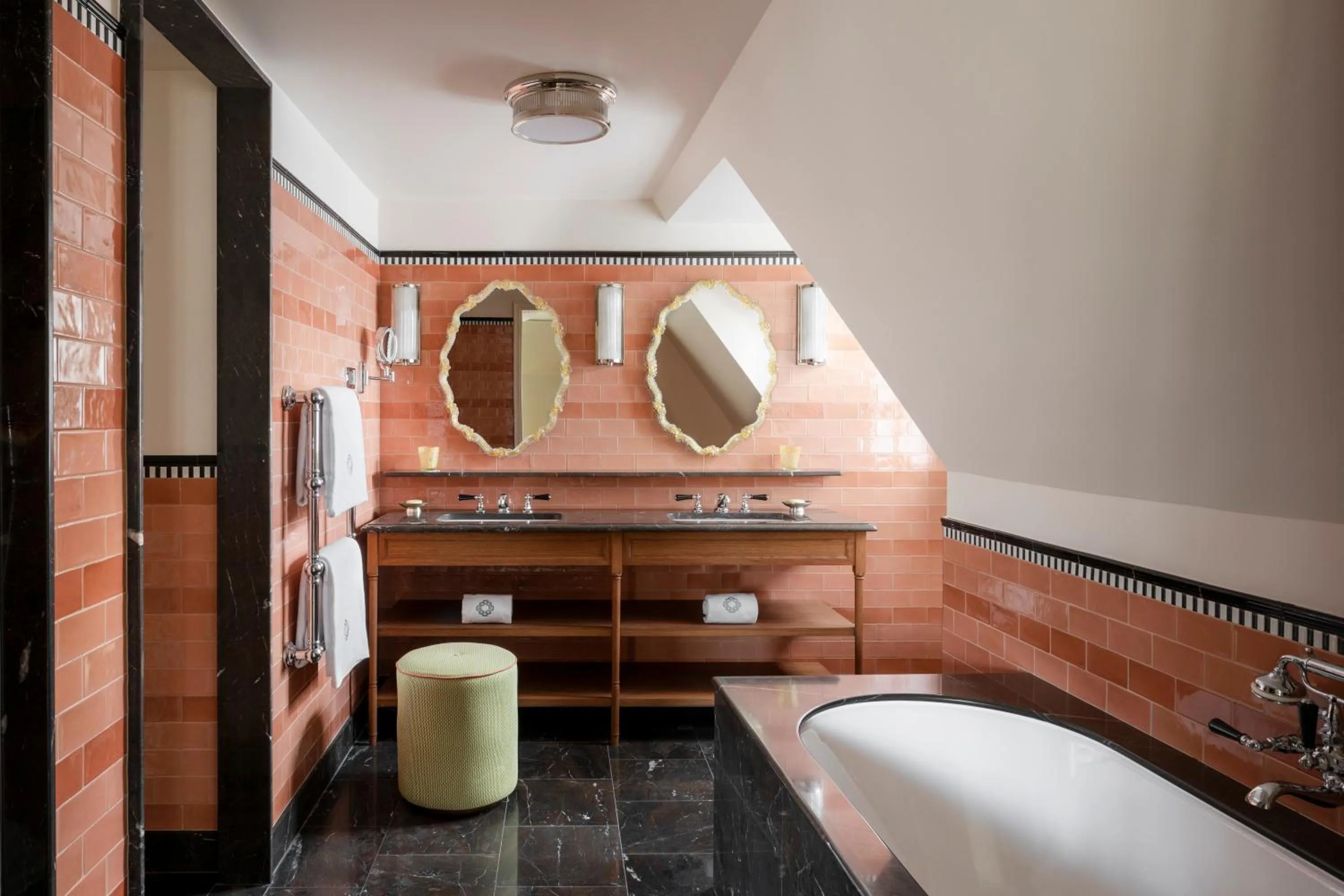 Bathroom in Le Grand Mazarin