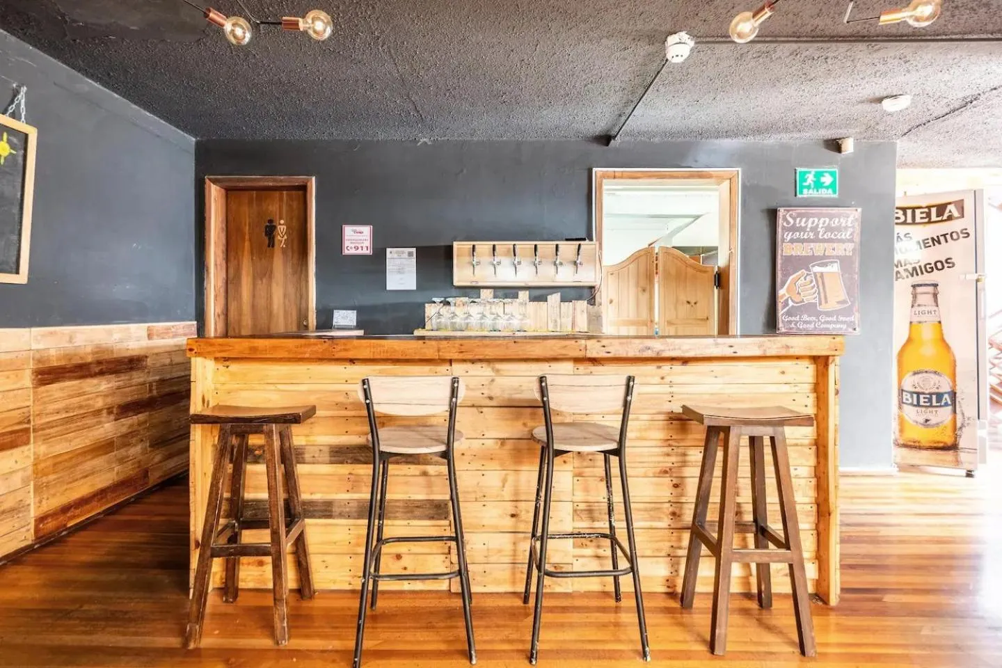 Drinks in Blue house La Floresta