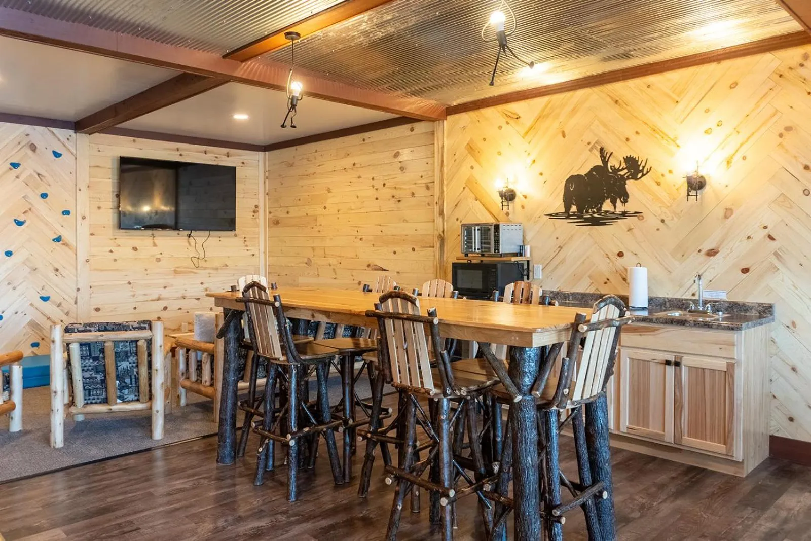 Keweenaw Waters Resort