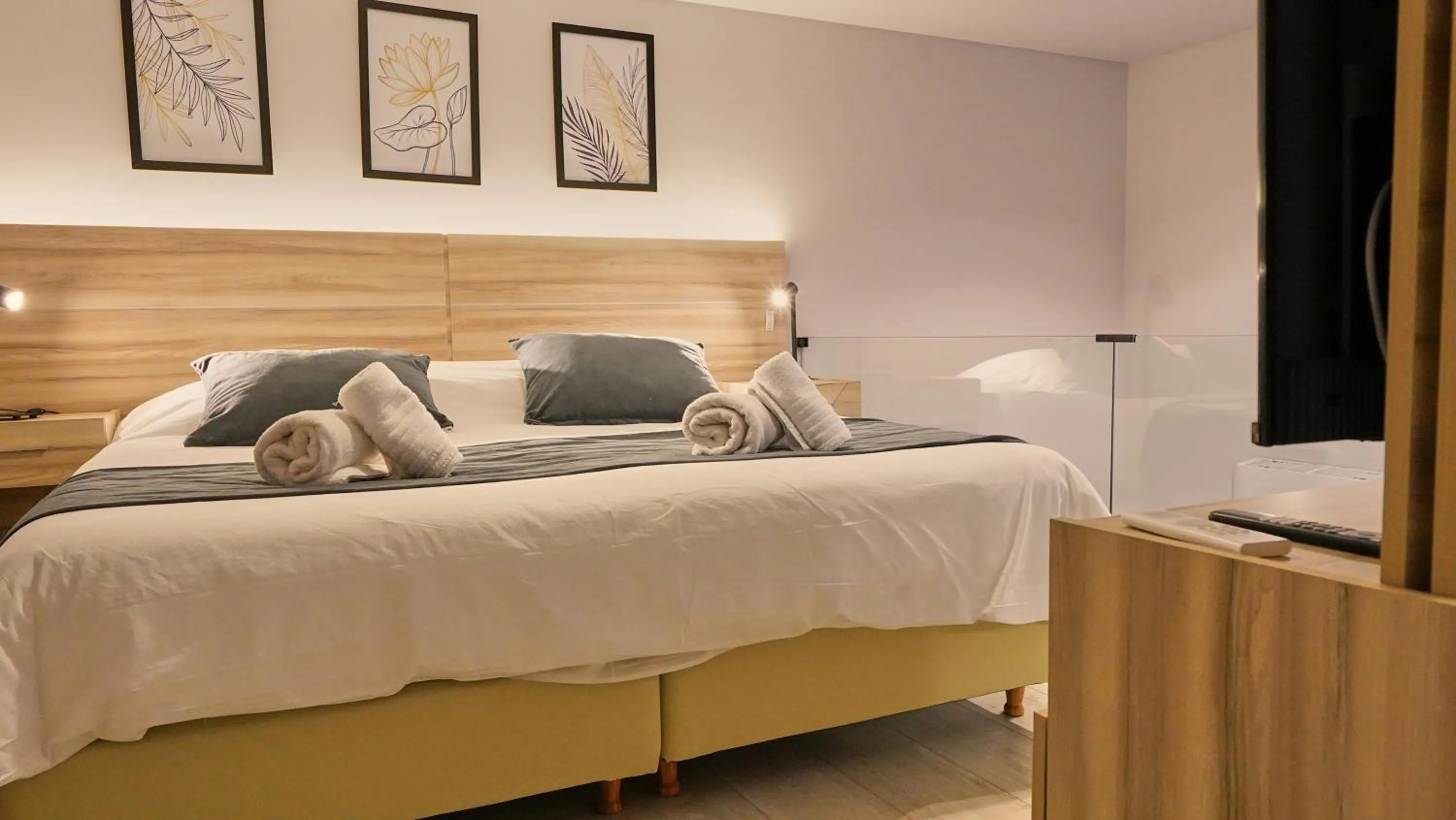 Property building, Bed in Ferrol Apart Hotel