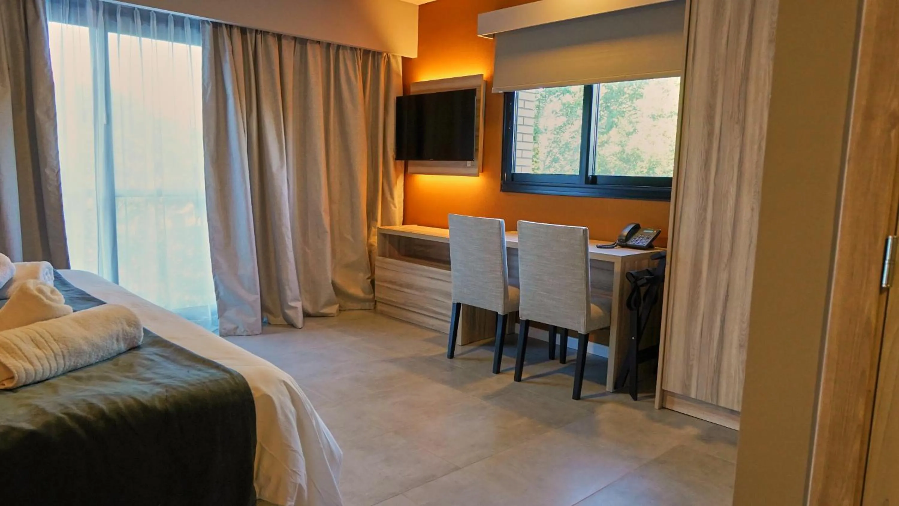 Property building, Bed in Ferrol Apart Hotel