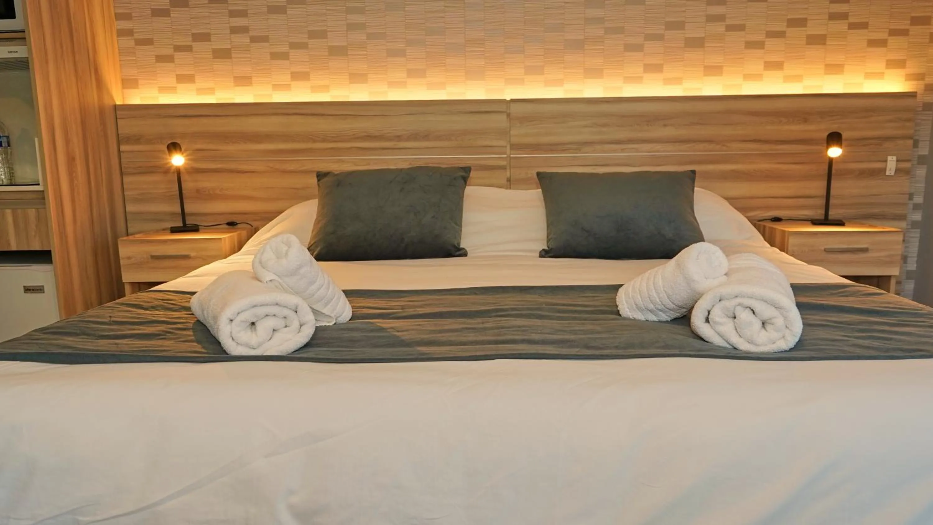 Property building, Bed in Ferrol Apart Hotel