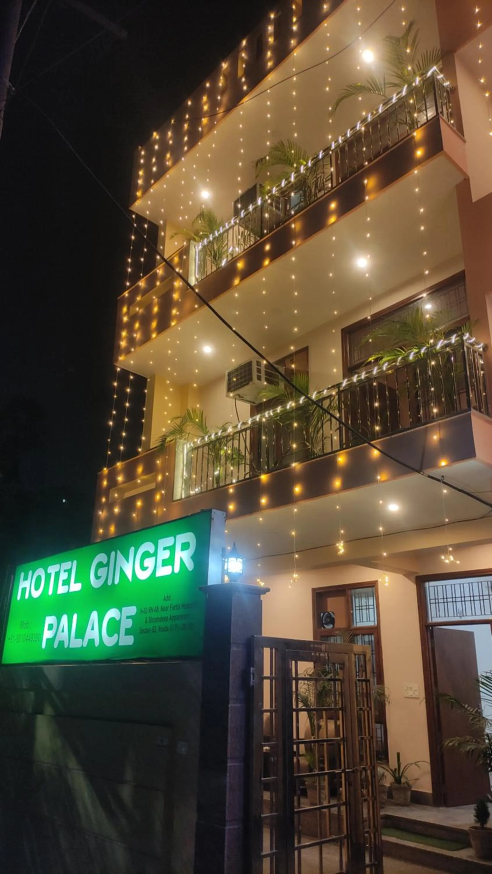 Property building in Hotel Ginger Palace By Aura