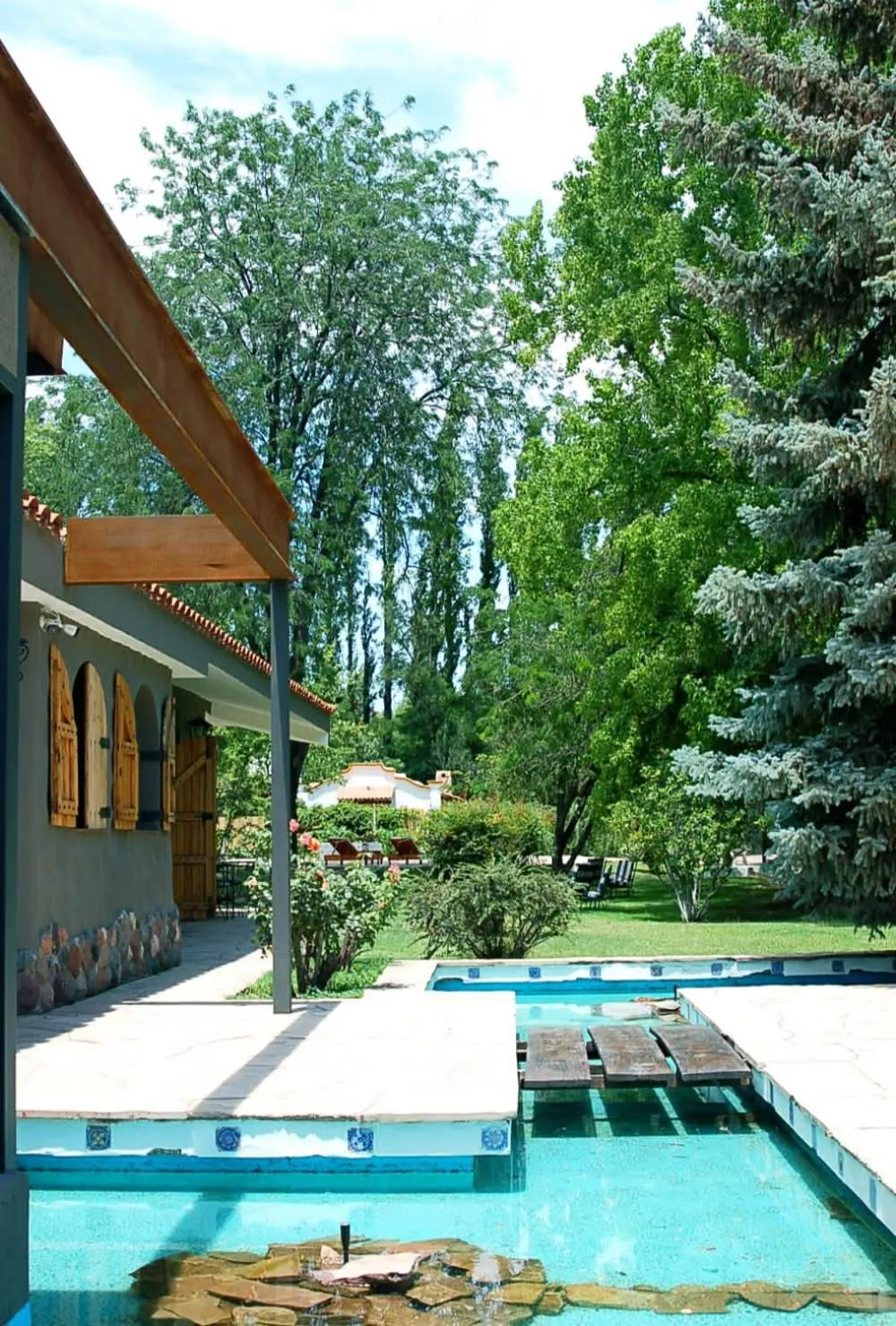 Facade/entrance in Terra Campo Posada