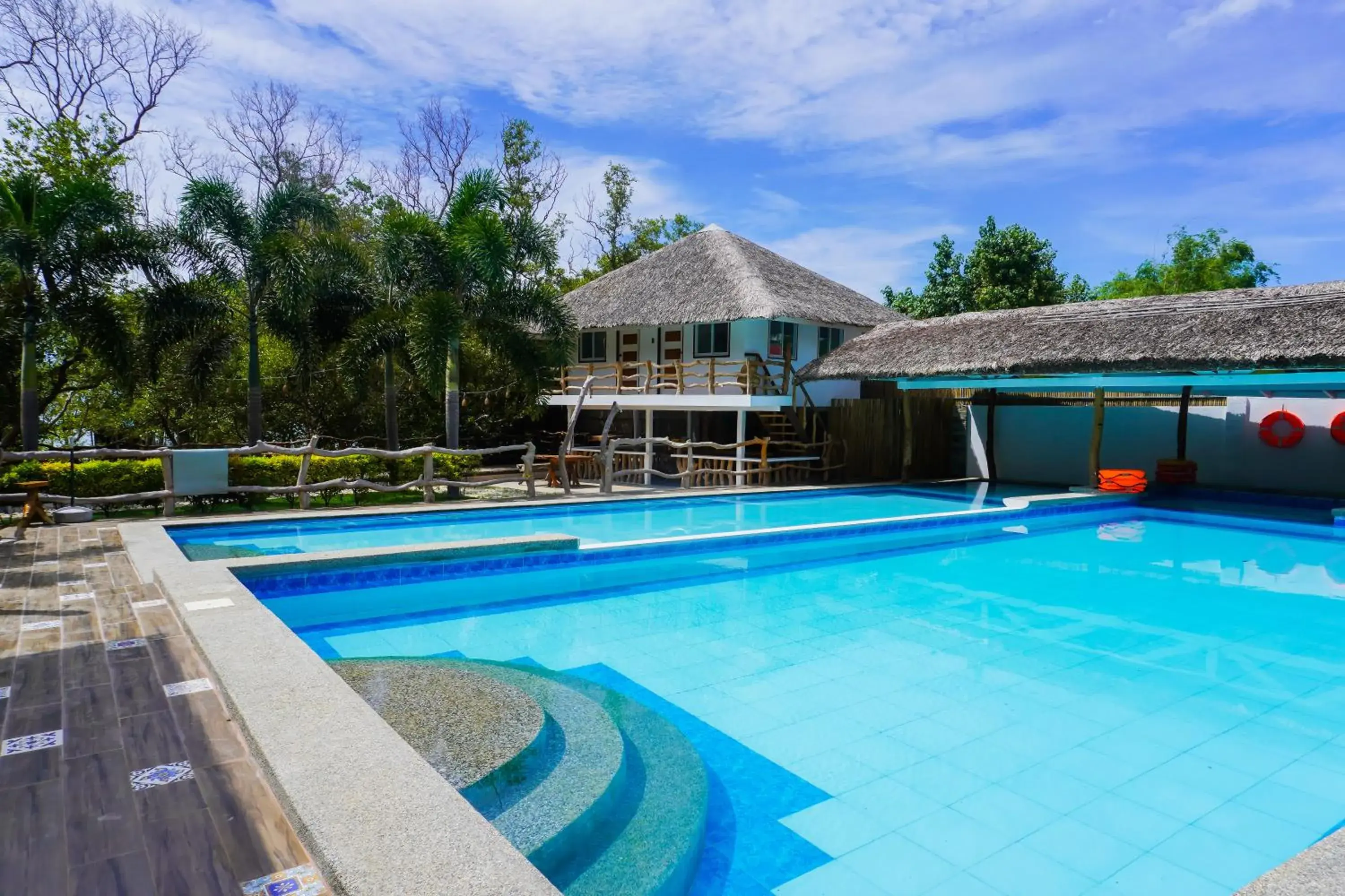 Swimming pool in UNWND Boutique Hotel Calatagan Swimming pool in UNWND Boutique Hotel Calatagan