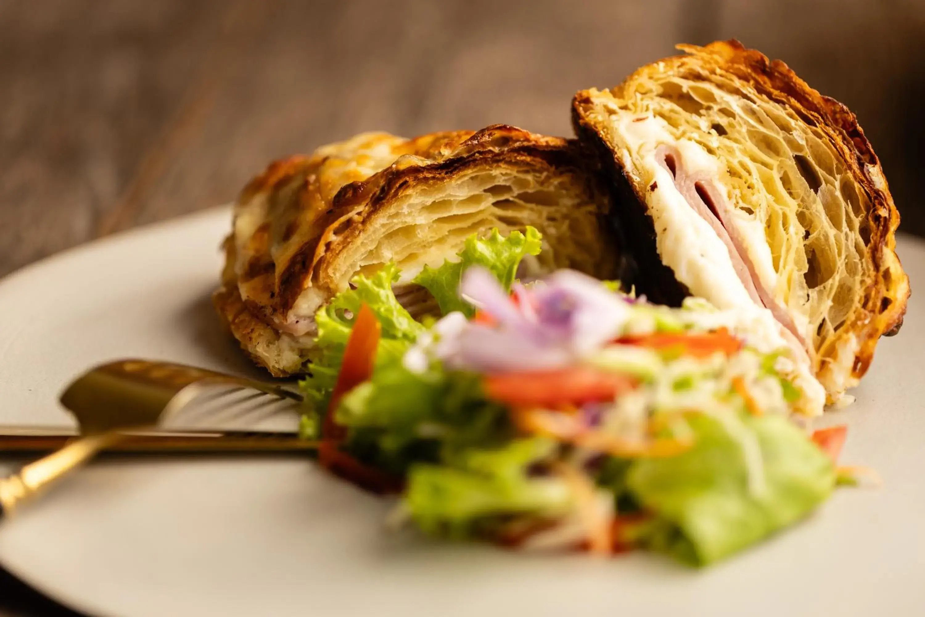 Restaurant/places to eat in Reservoir, Yoga & Wellness Retreat Restaurant/places to eat in Reservoir, Yoga & Wellness Retreat