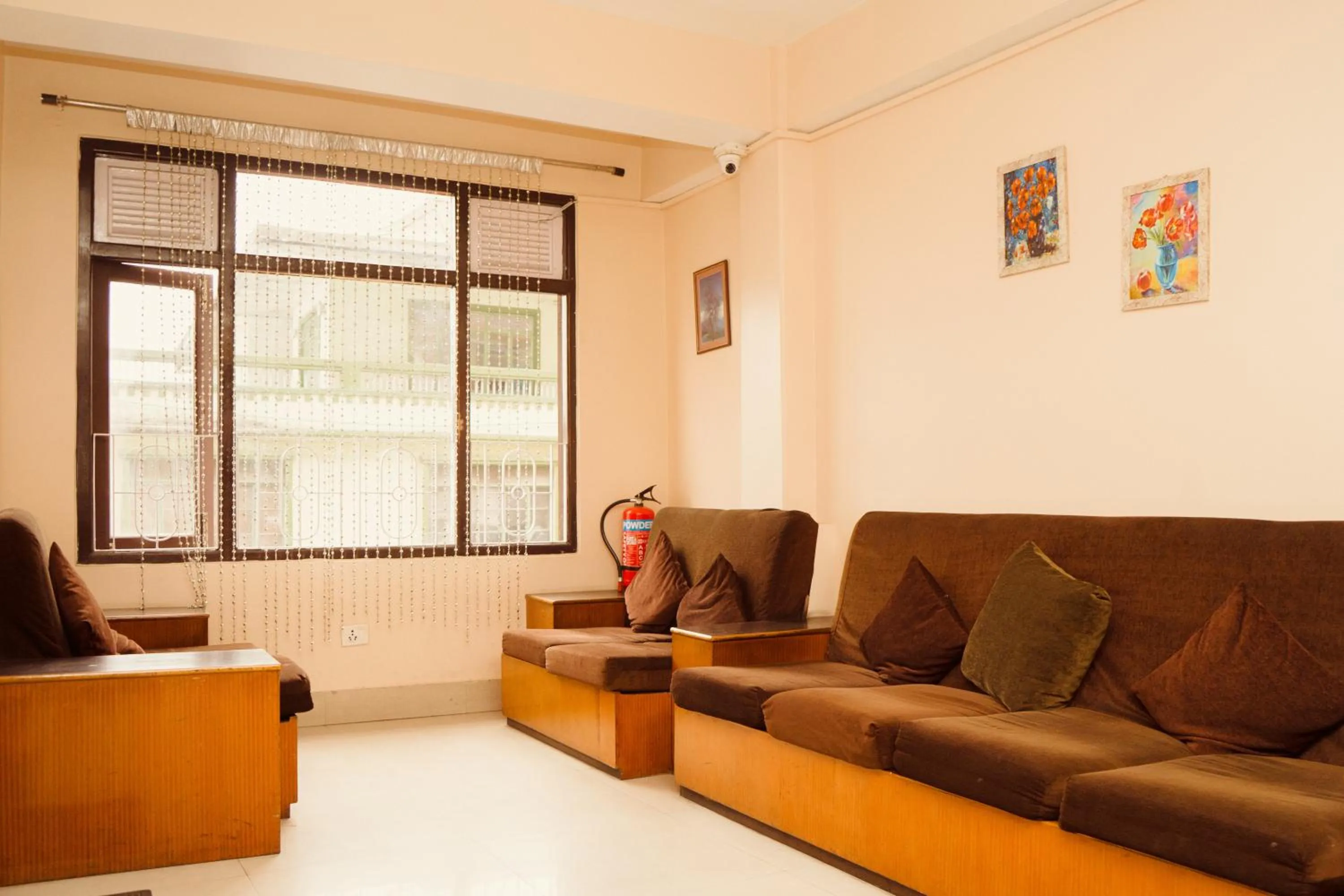 Seating area in Hotel Siddhi Vinayak Regency, Mg Marg