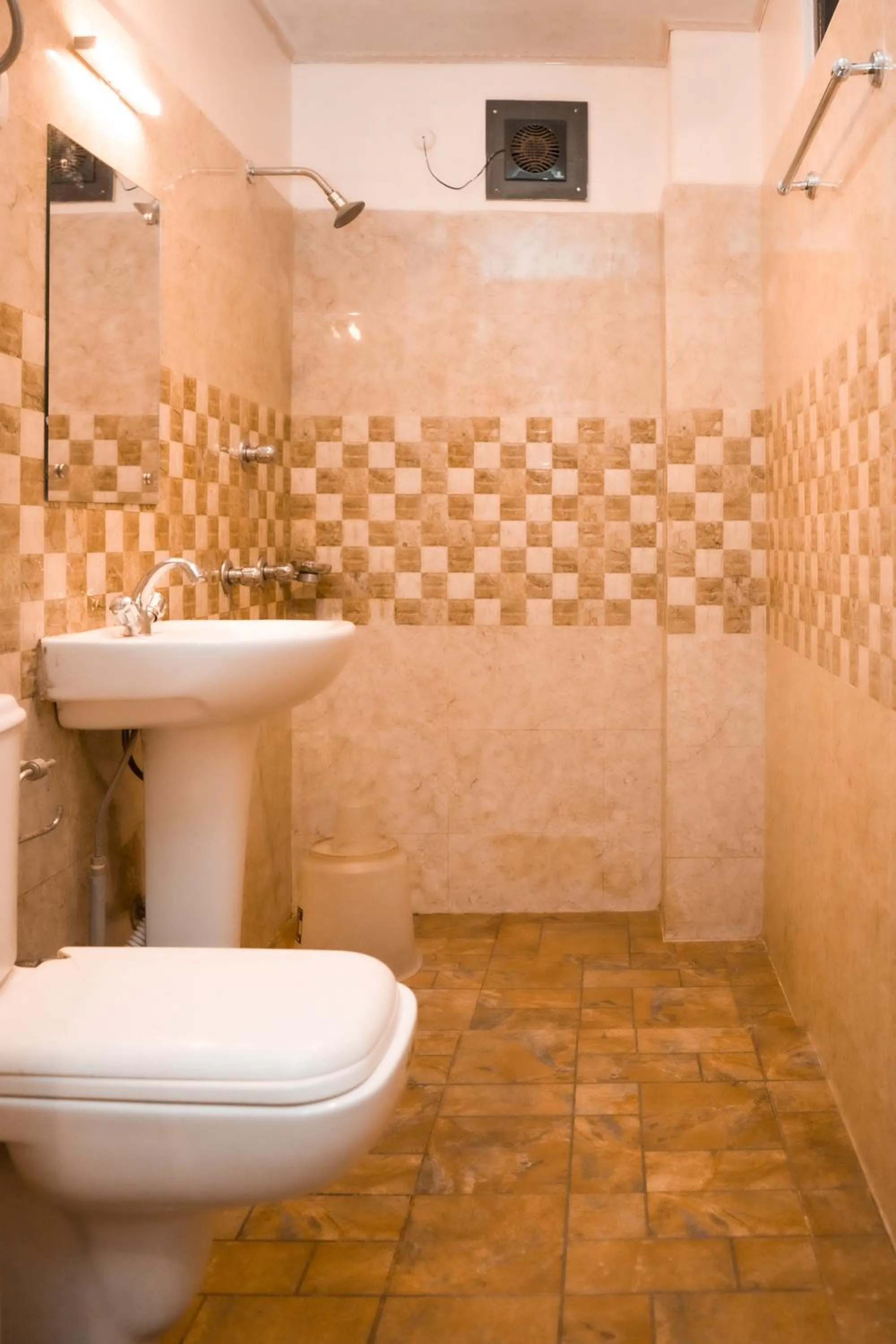 Hotel Siddhi Vinayak Regency, Mg Marg