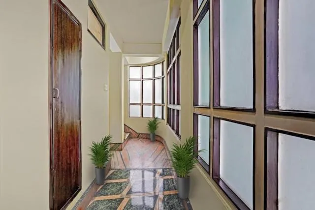 Hotel Siddhi Vinayak Regency, Mg Marg