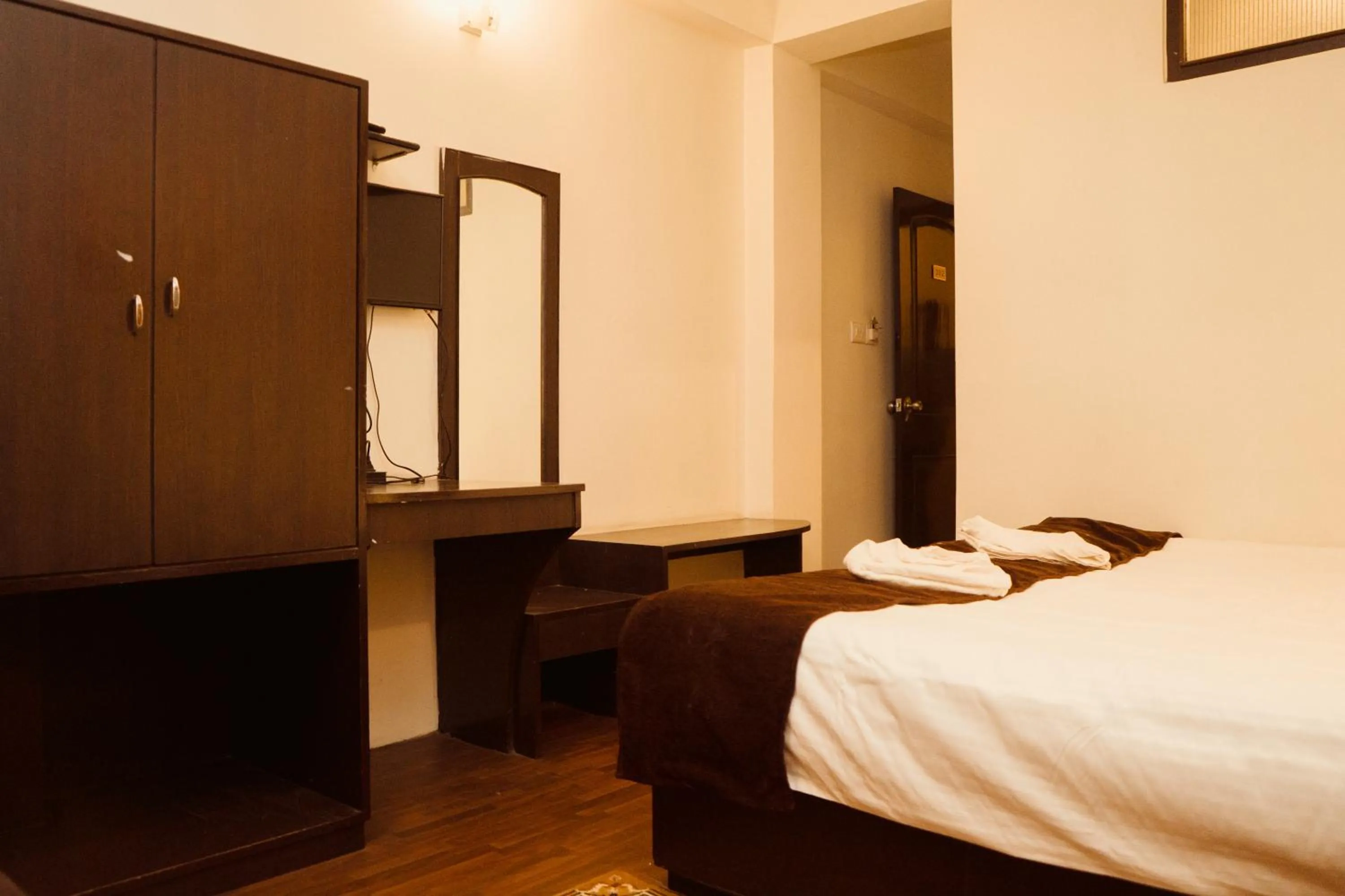 Bedroom, Bed in Hotel Siddhi Vinayak Regency, Mg Marg