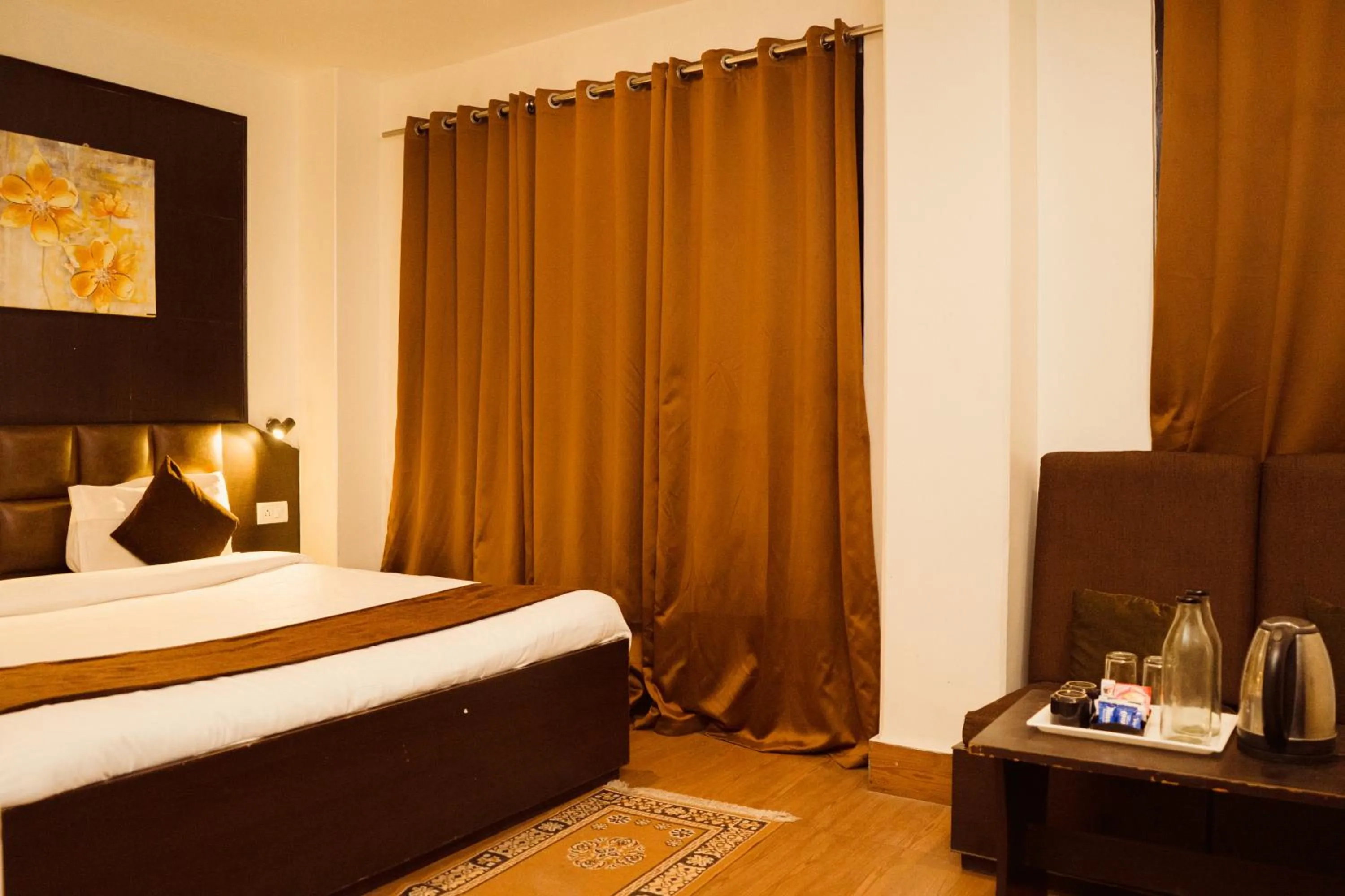 Bed in Hotel Siddhi Vinayak Regency, Mg Marg