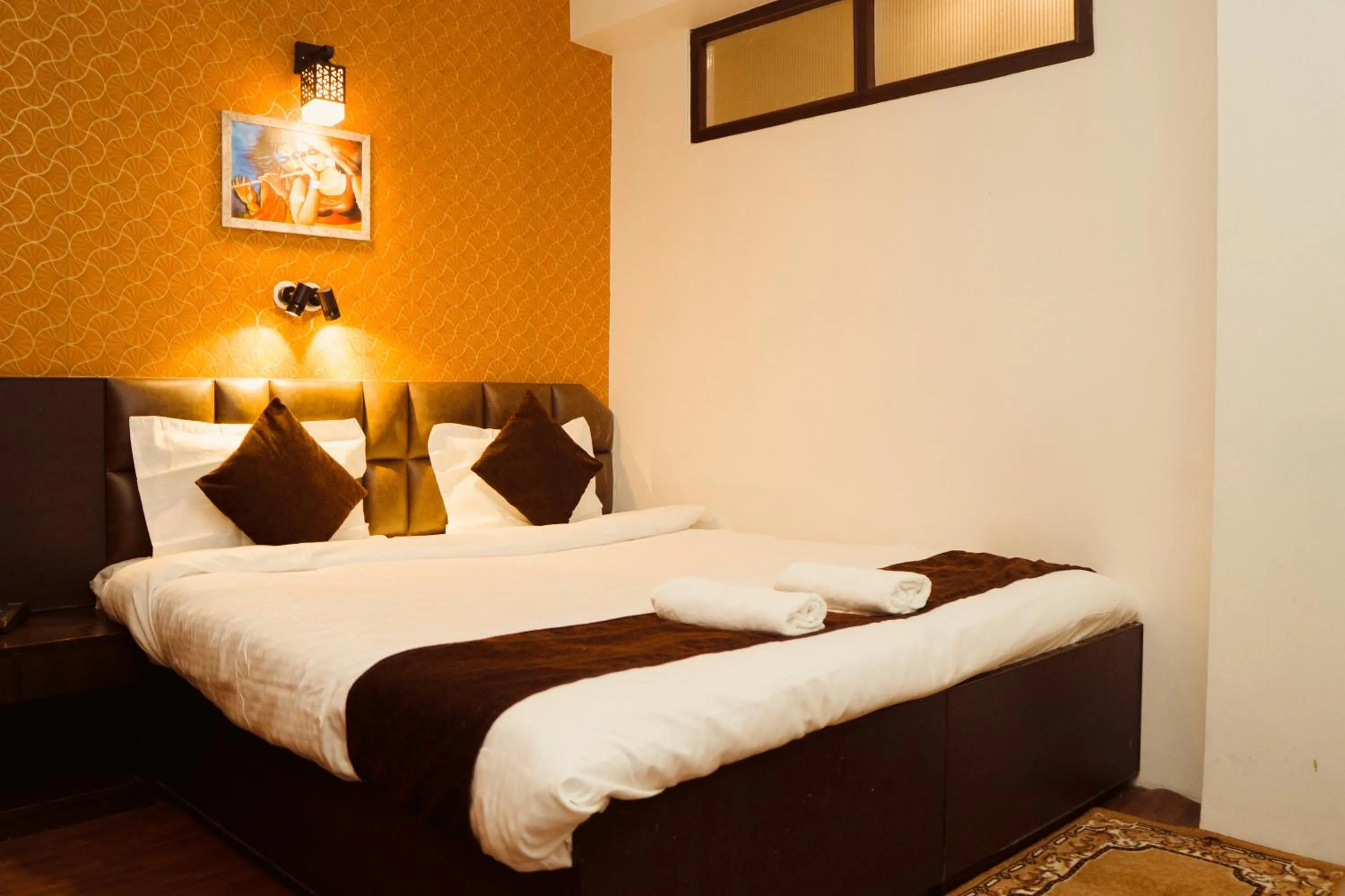 Bedroom, Bed in Hotel Siddhi Vinayak Regency, Mg Marg
