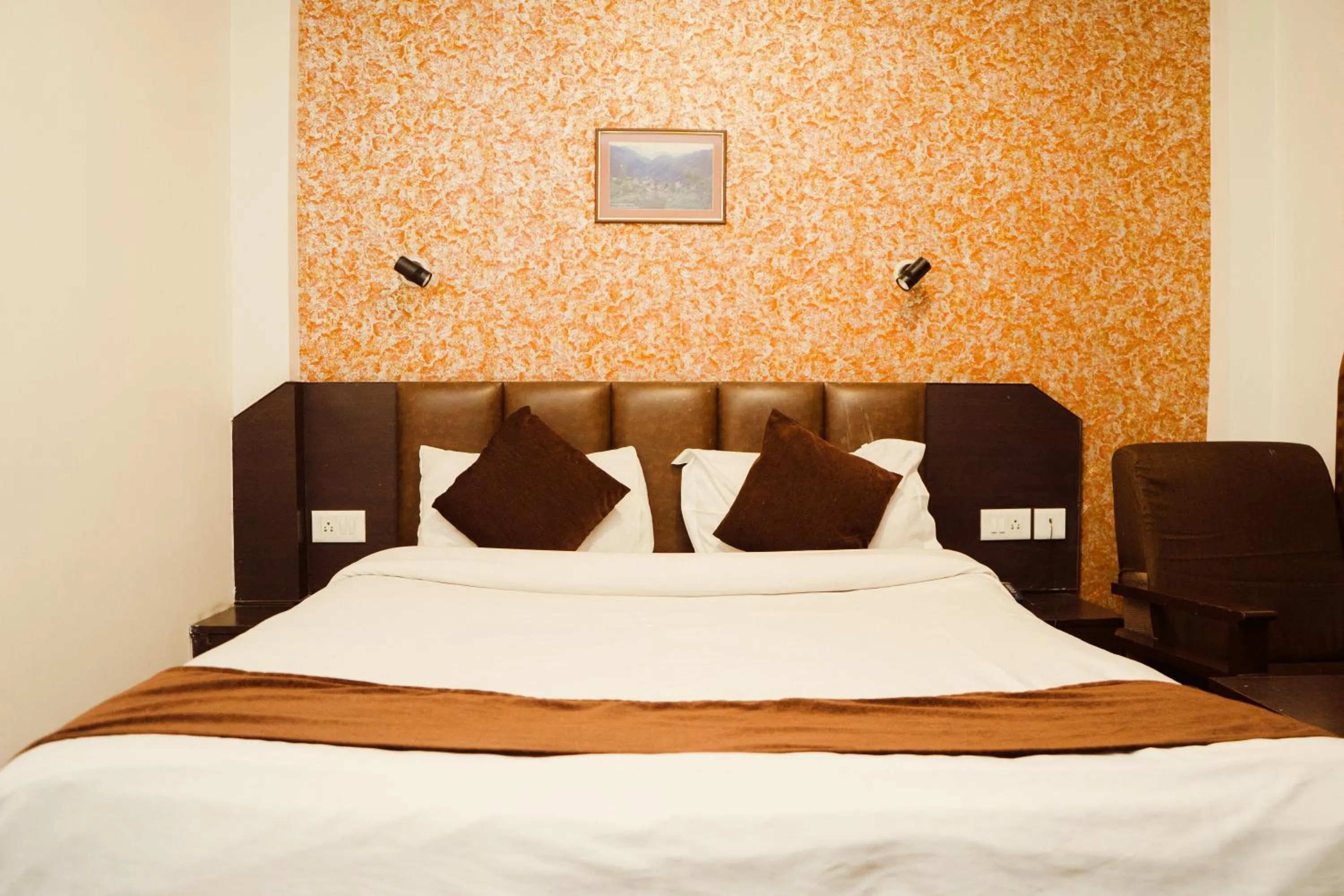 Bed in Hotel Siddhi Vinayak Regency, Mg Marg