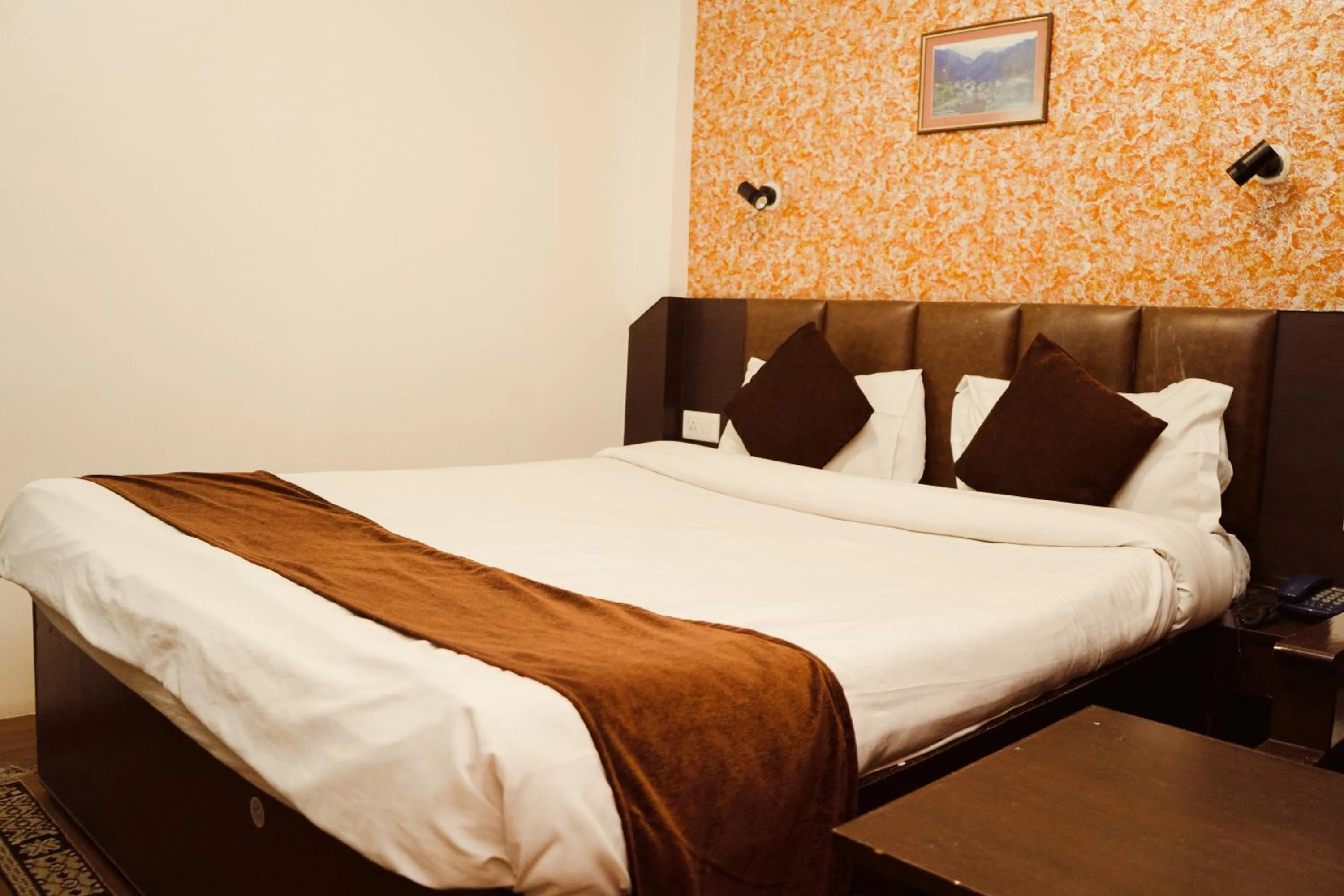 Bed in Hotel Siddhi Vinayak Regency, Mg Marg