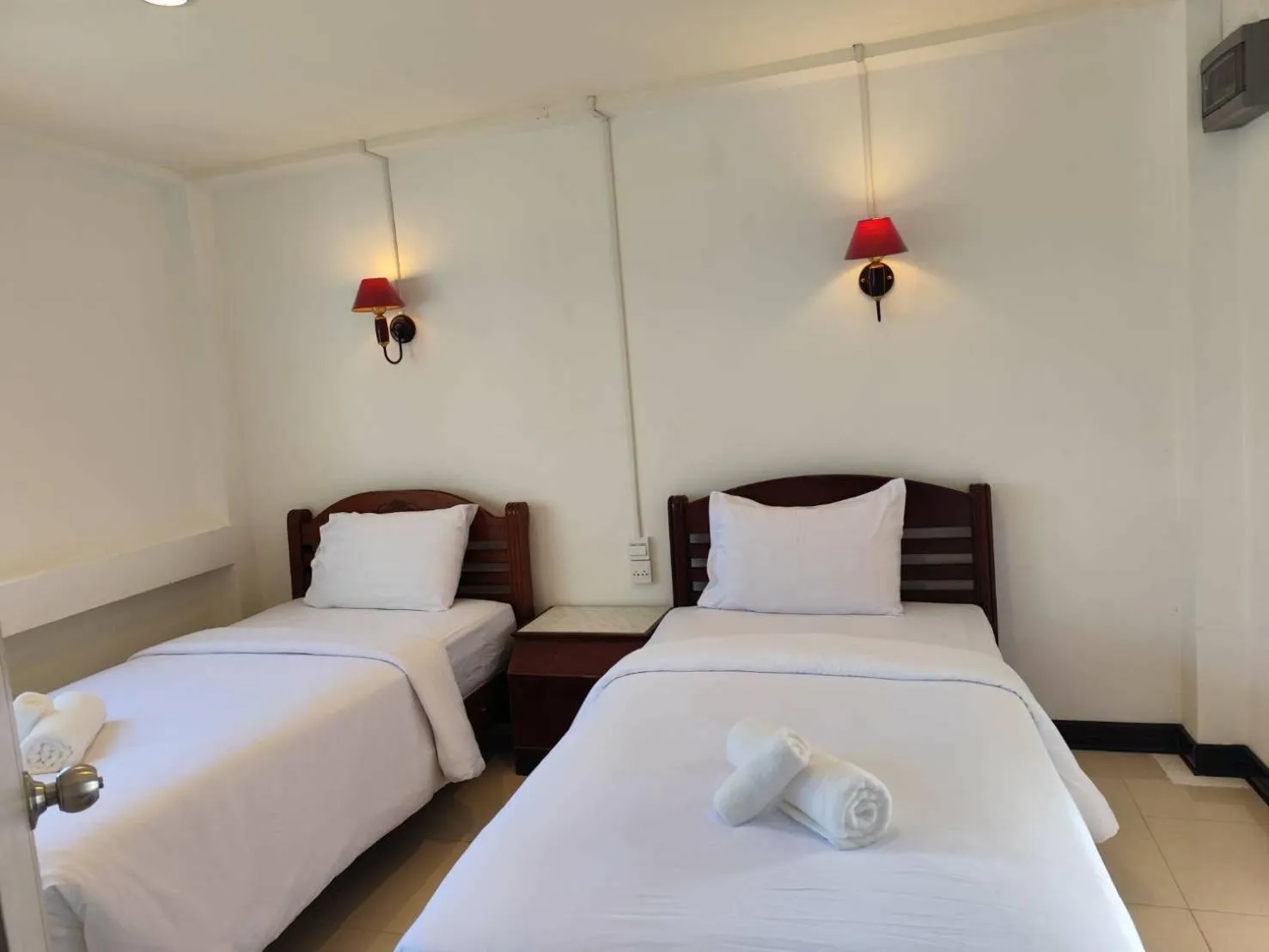 Bed in Seaside Palace Hotel