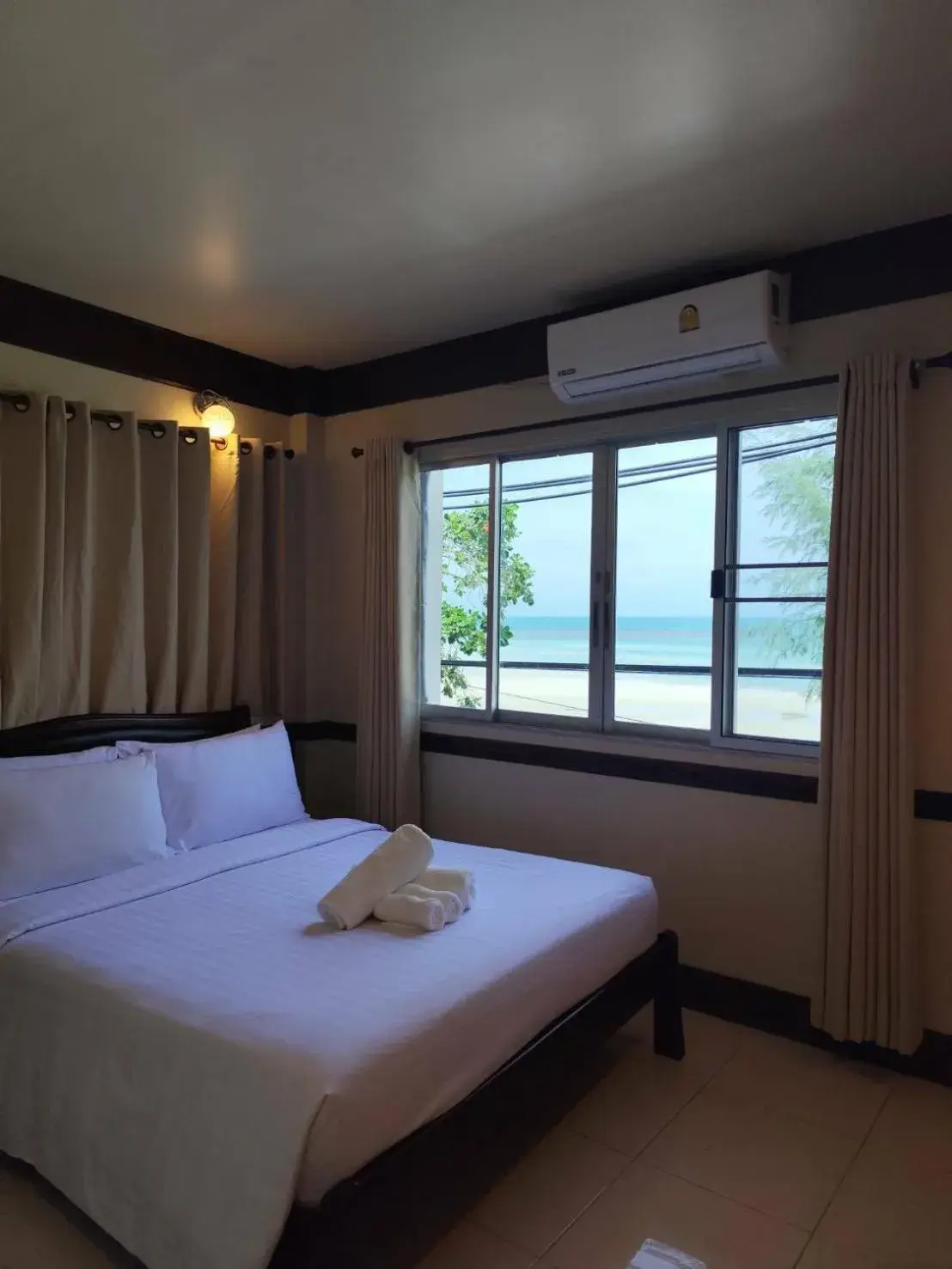 Bed in Seaside Palace Hotel Bed in Seaside Palace Hotel