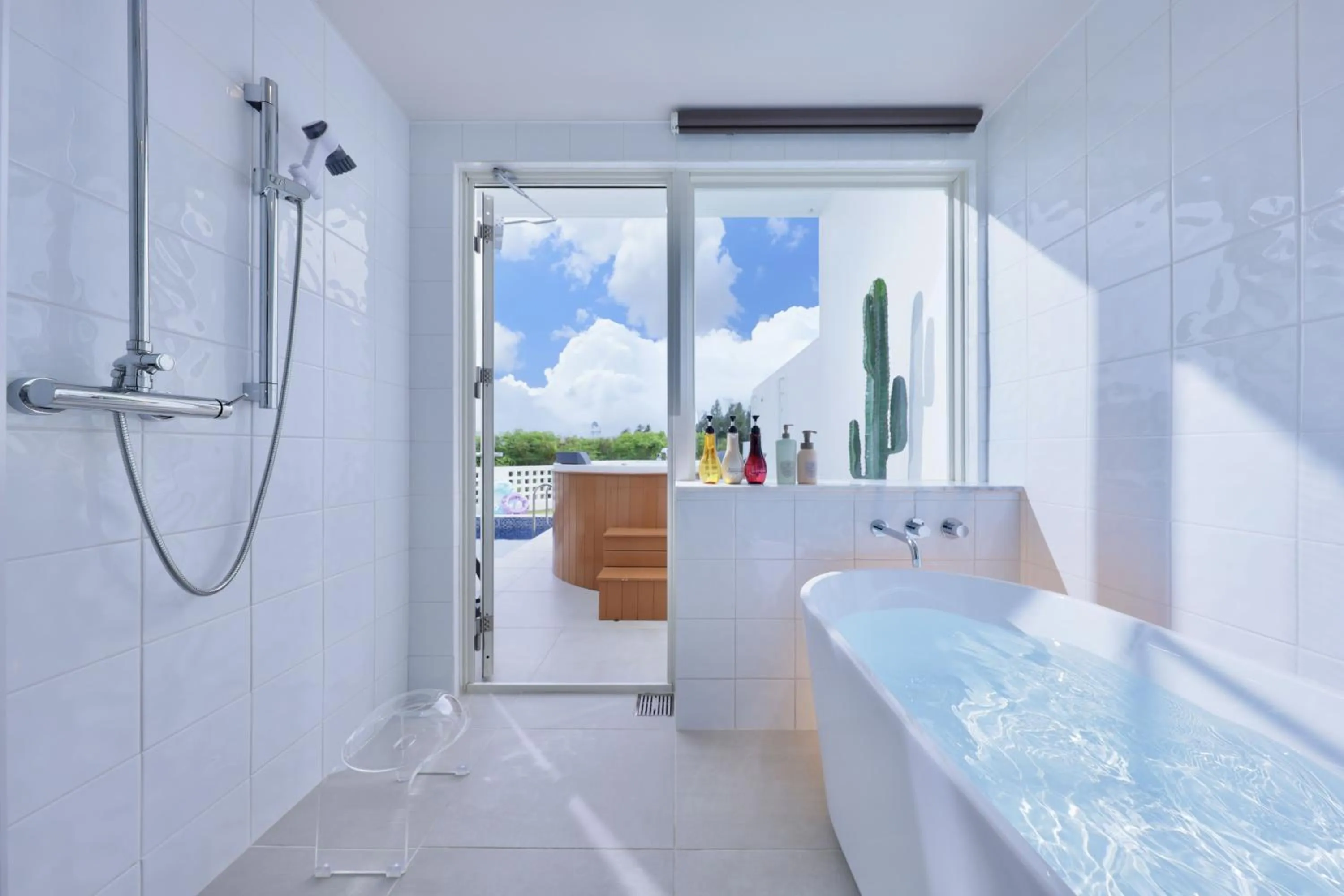 Bathroom, Bed in Crystal Villa Bayside