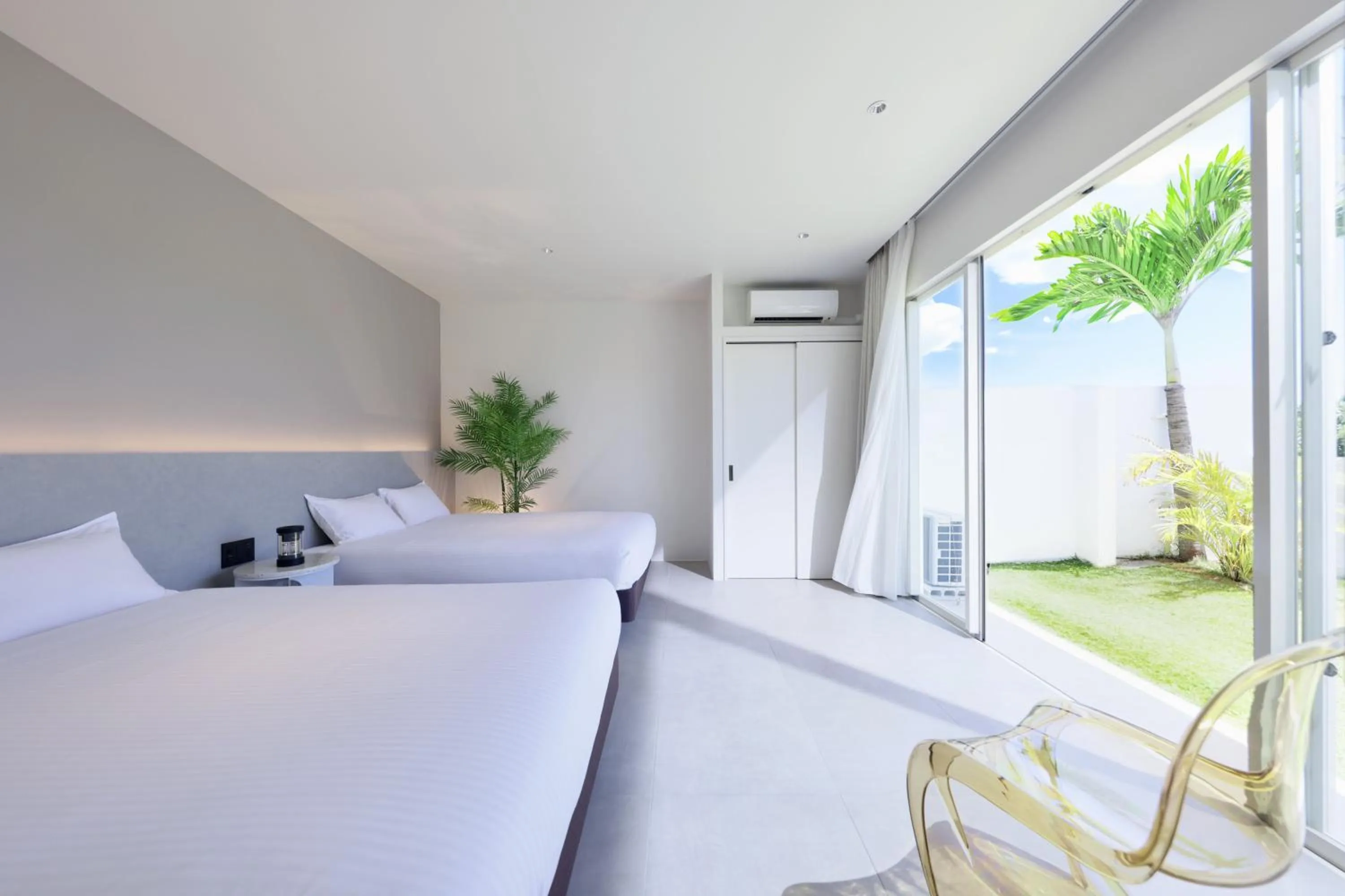 Bedroom, Bed in Crystal Villa Bayside