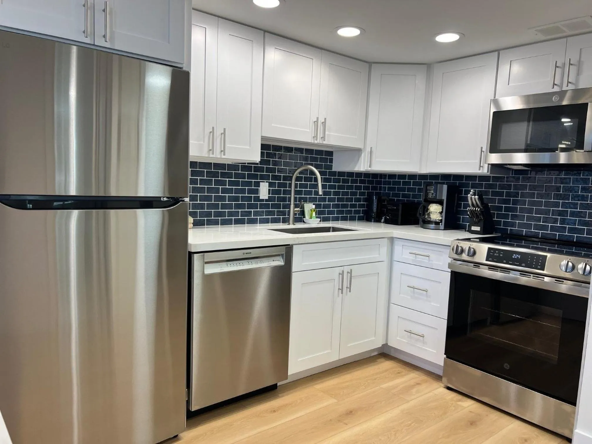 Ilikai Tower 1936 condo