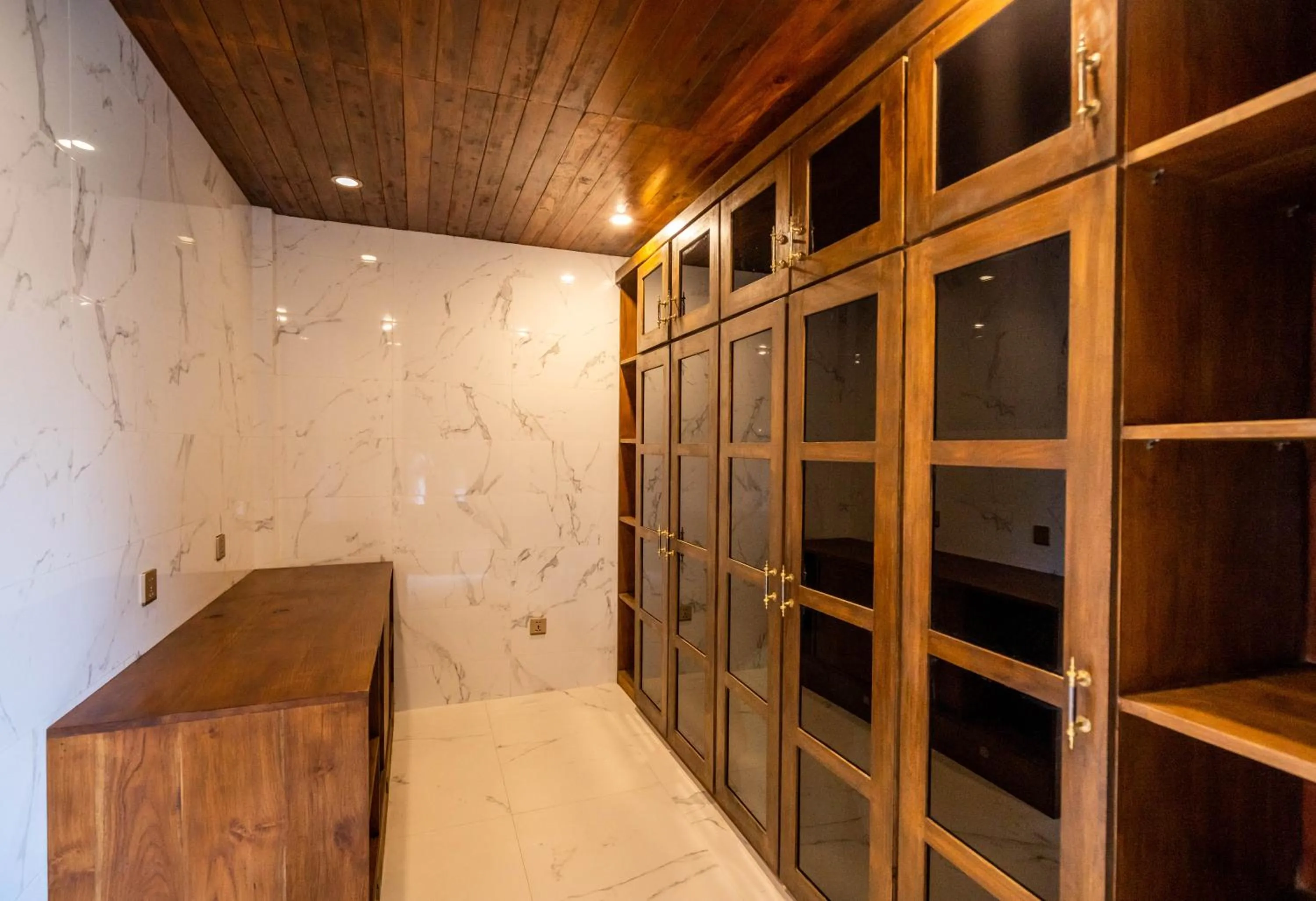 wardrobe in Shankara Munduk Bali