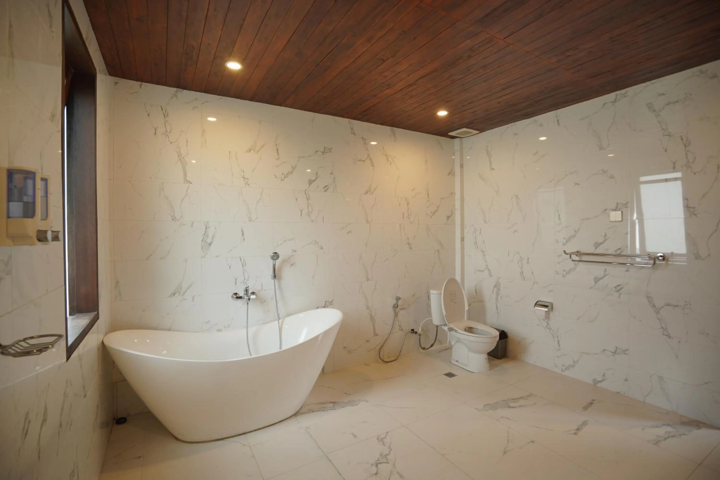 Shower in Shankara Munduk Bali