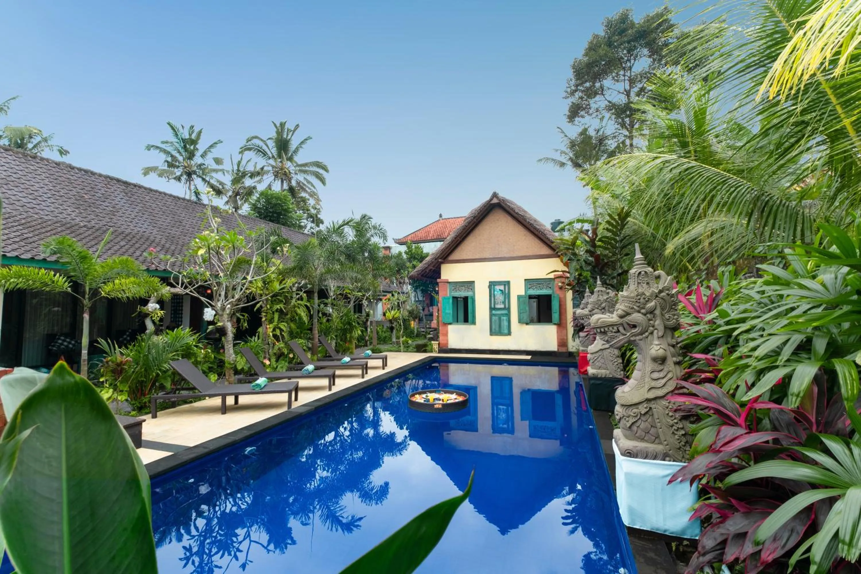 Swimming pool in Nawa Sakti Ubud Suite