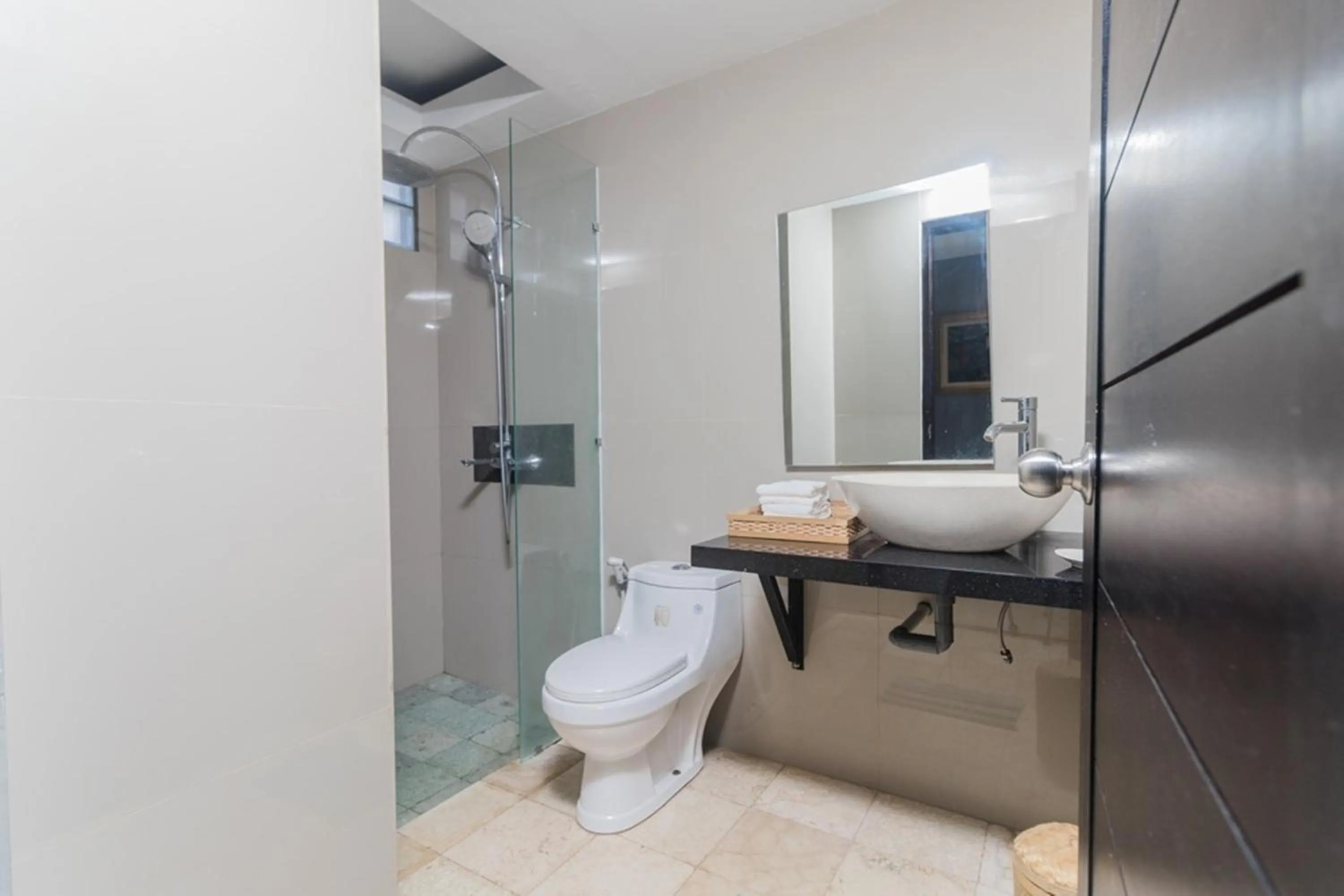 Toilet in Nawa Sakti Ubud Suite