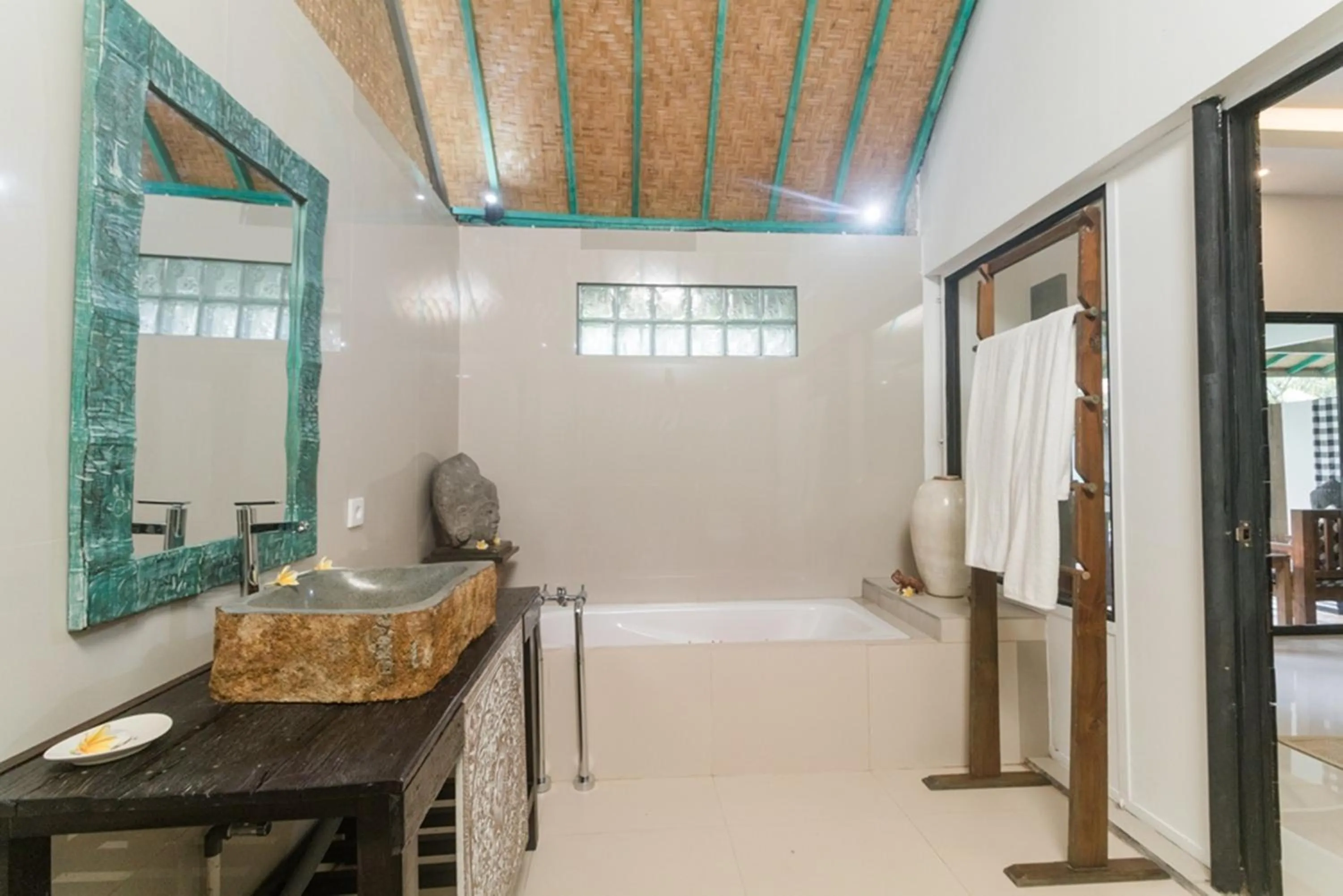 Bathroom in Nawa Sakti Ubud Suite