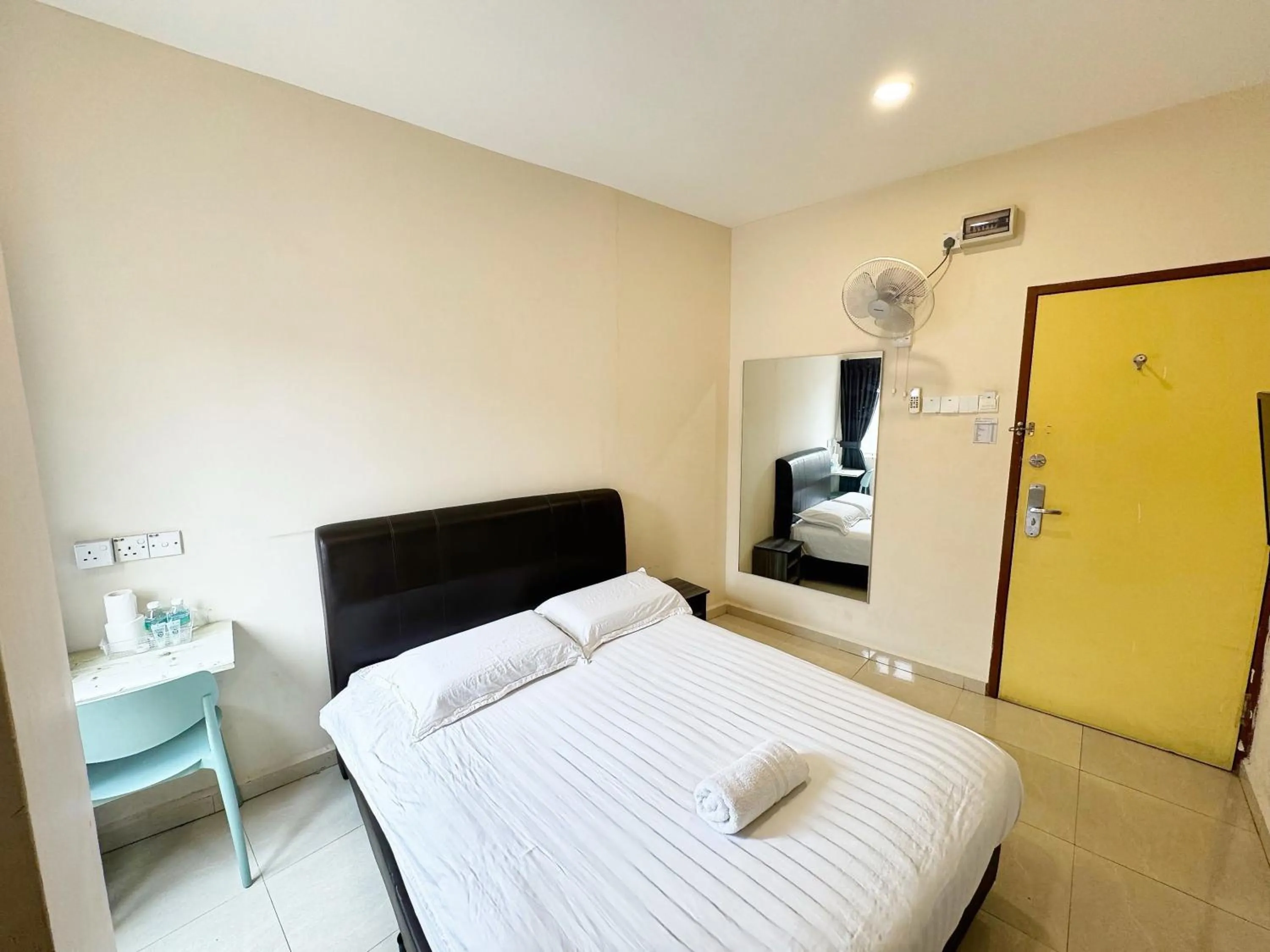 Bedroom, Bed in Hotel O Furich Hotel