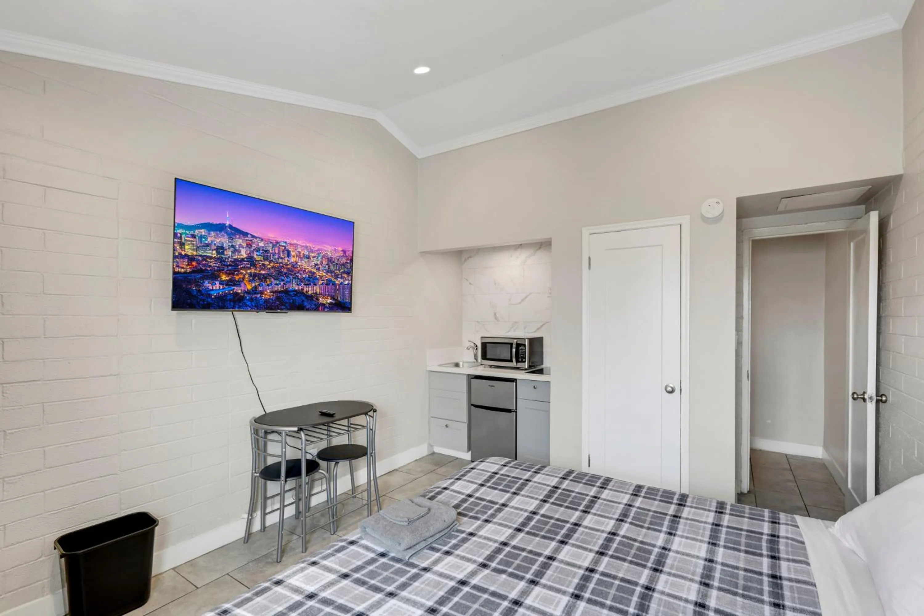 Bed in Desert Moon Motel