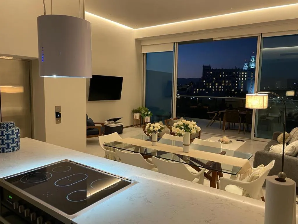 Kitchen or kitchenette in Maritima Front Beach Apartment