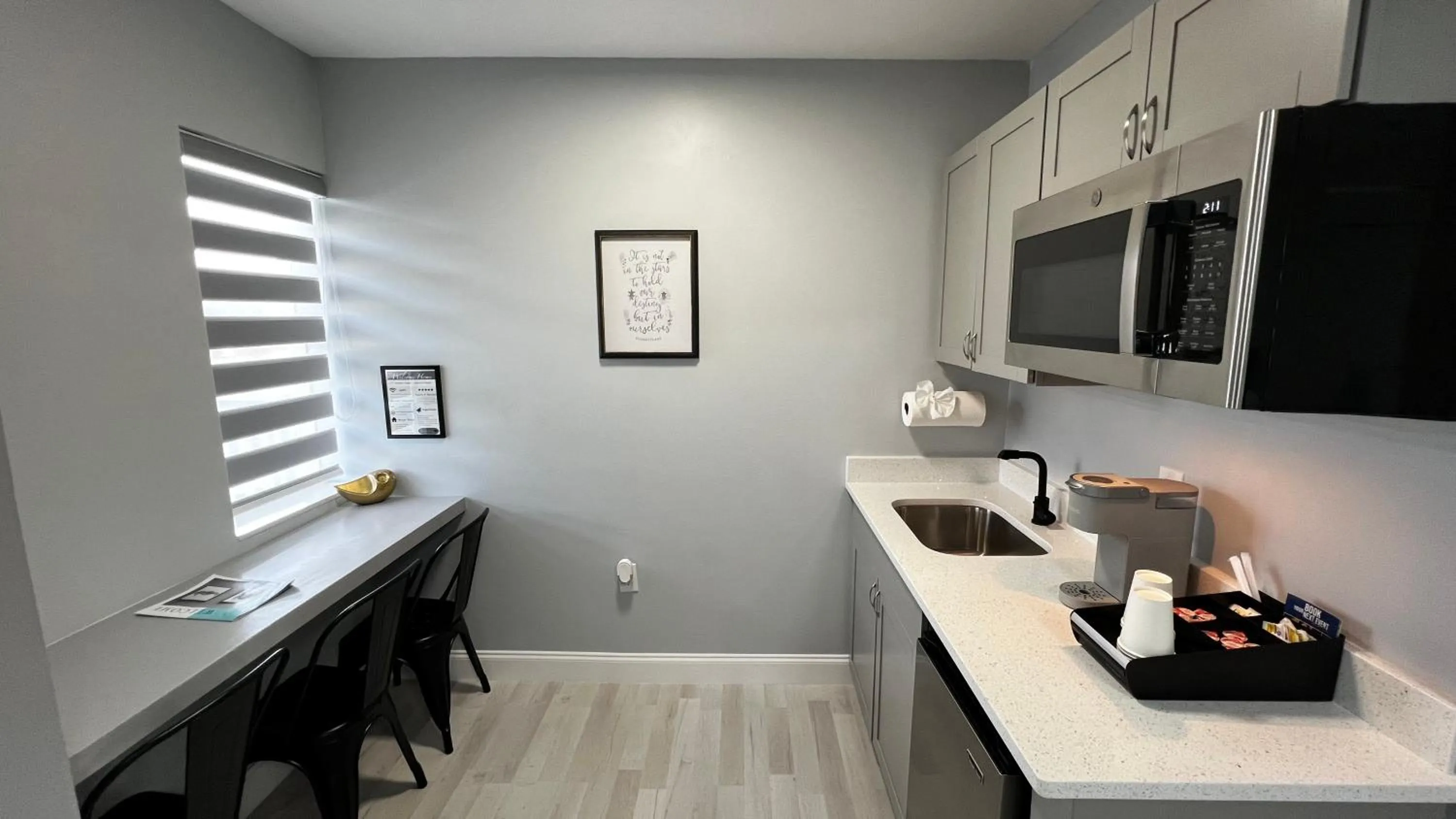 Kitchen or kitchenette in Oceano Suites Daytona Beach