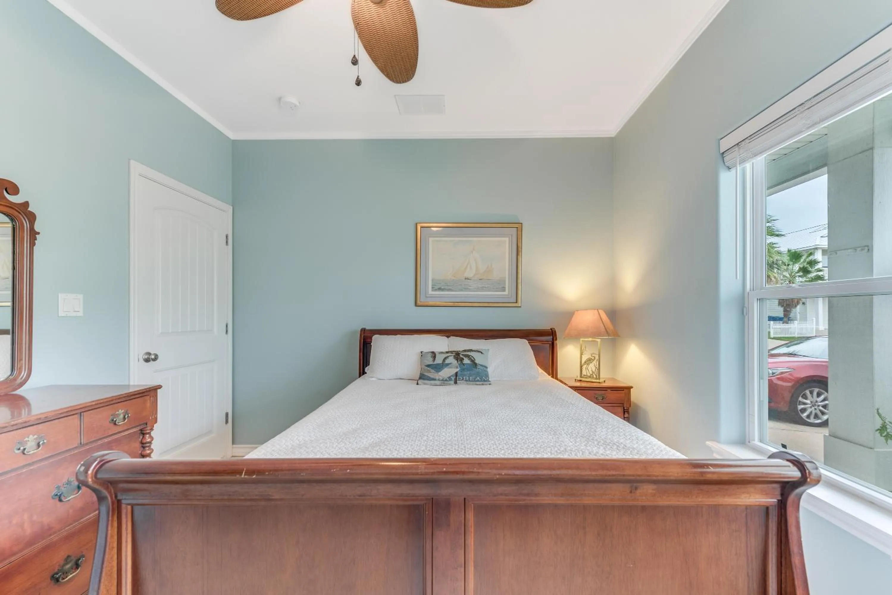 Property building, Bed in Sandy Cheeks