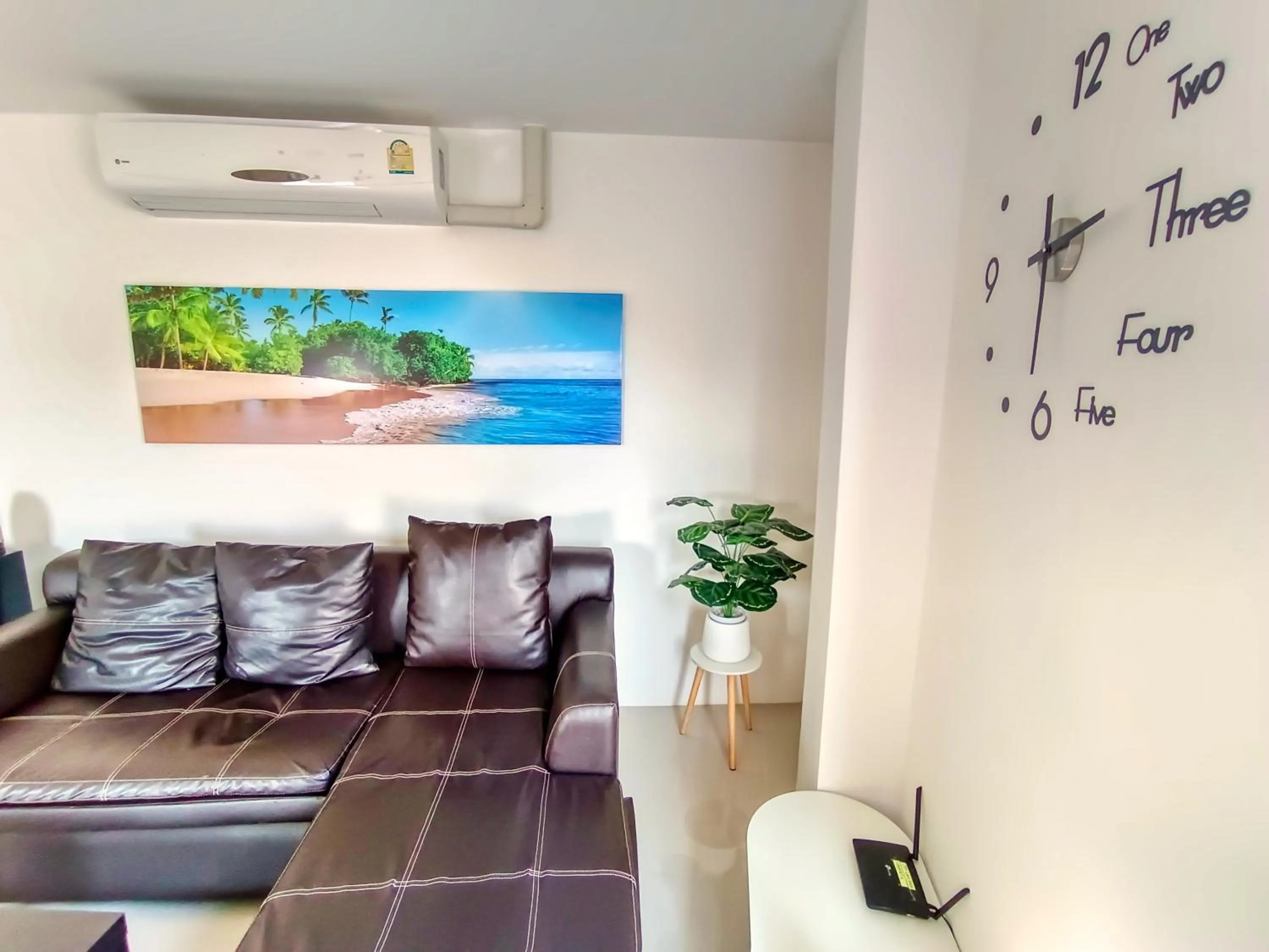 Living room in Sailor Hotel Pattaya