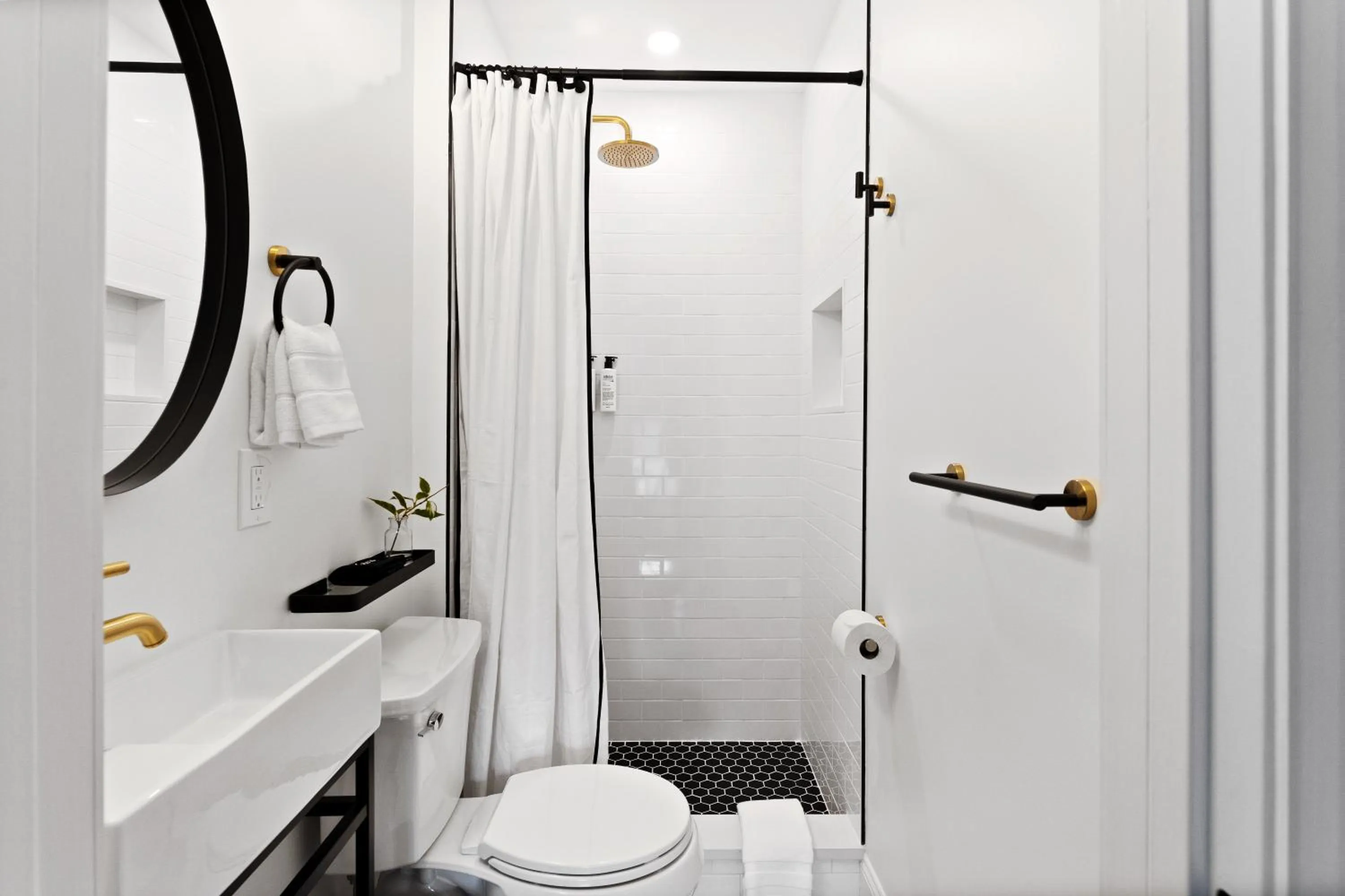 Shower in The Coach House