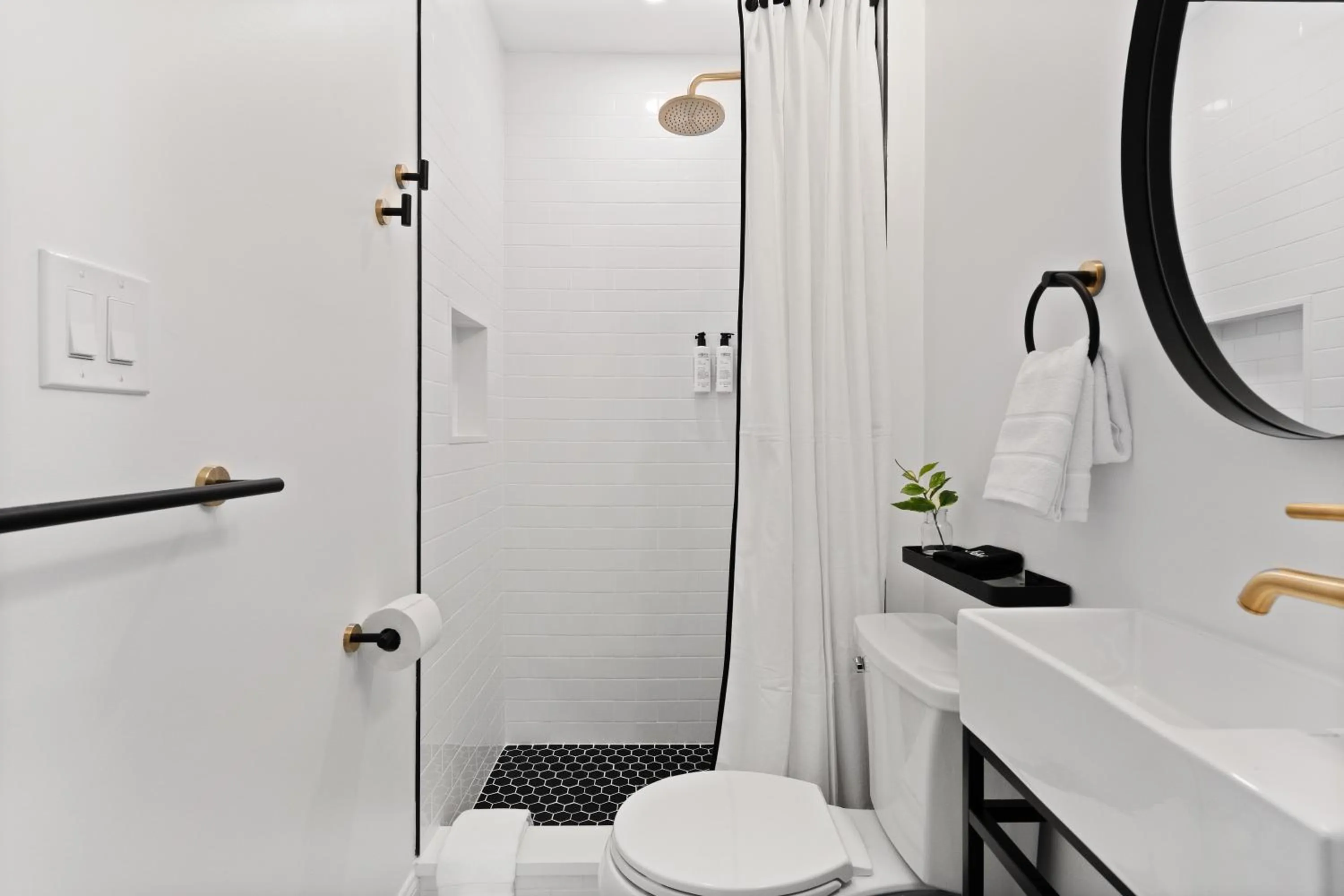 Shower in The Coach House