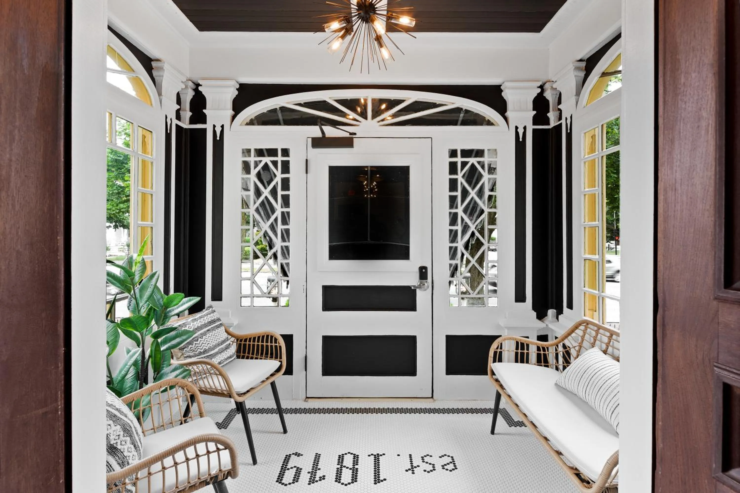 Facade/entrance in The Coach House