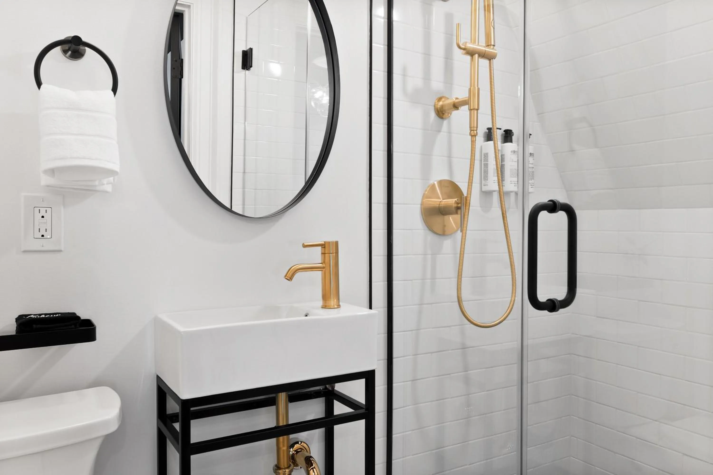 Shower in The Coach House