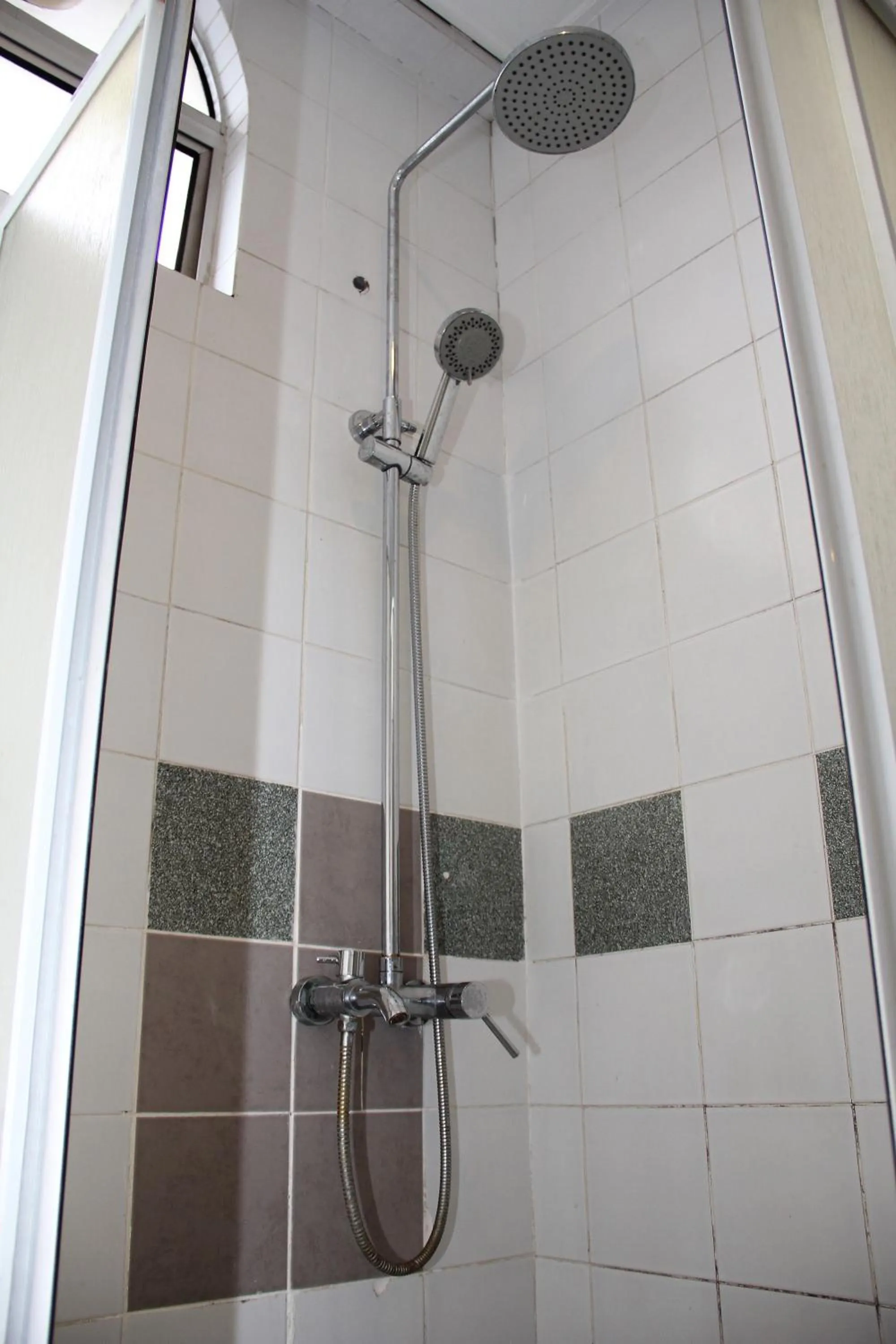 Shower in Sandakan Inn