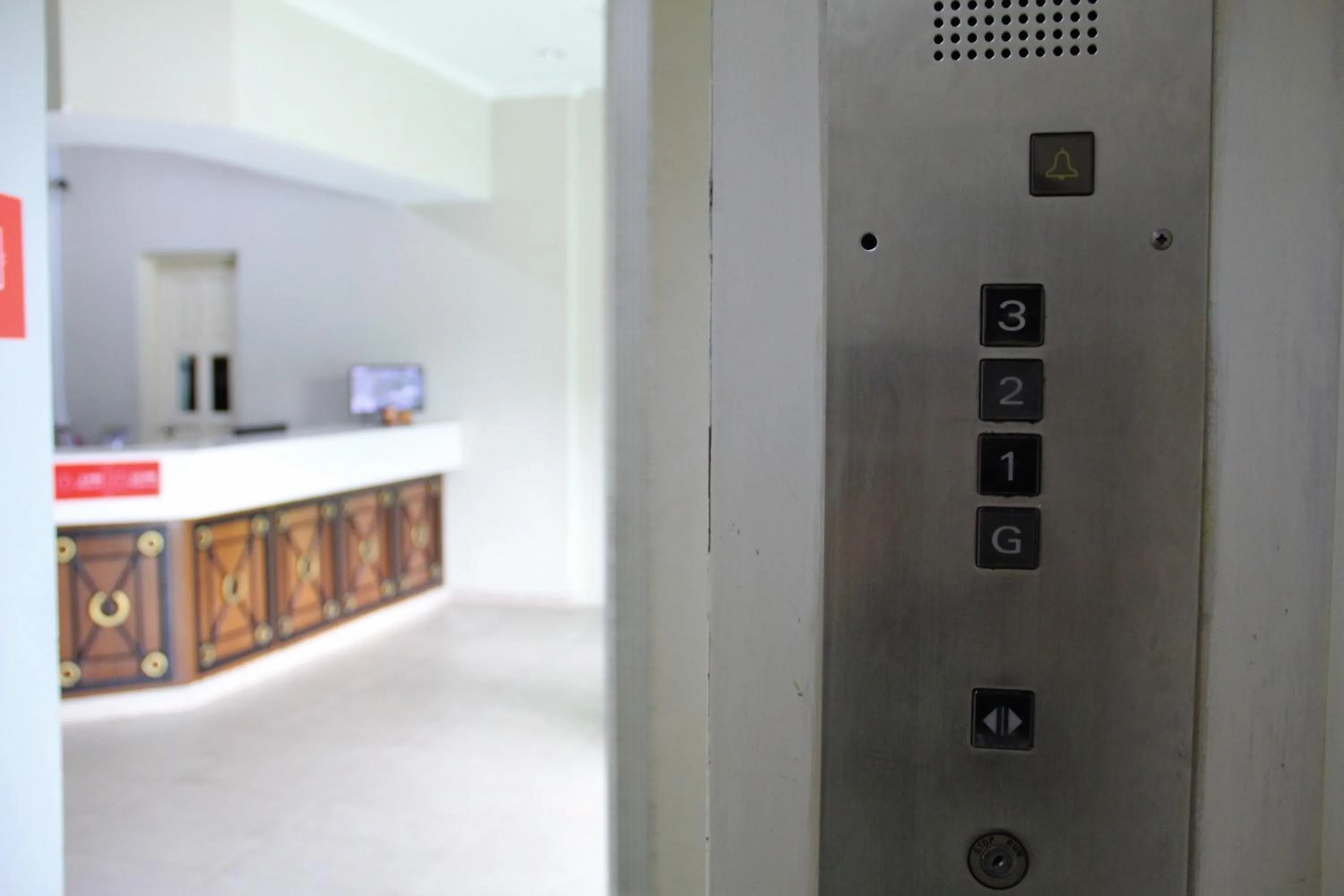 elevator in Sandakan Inn