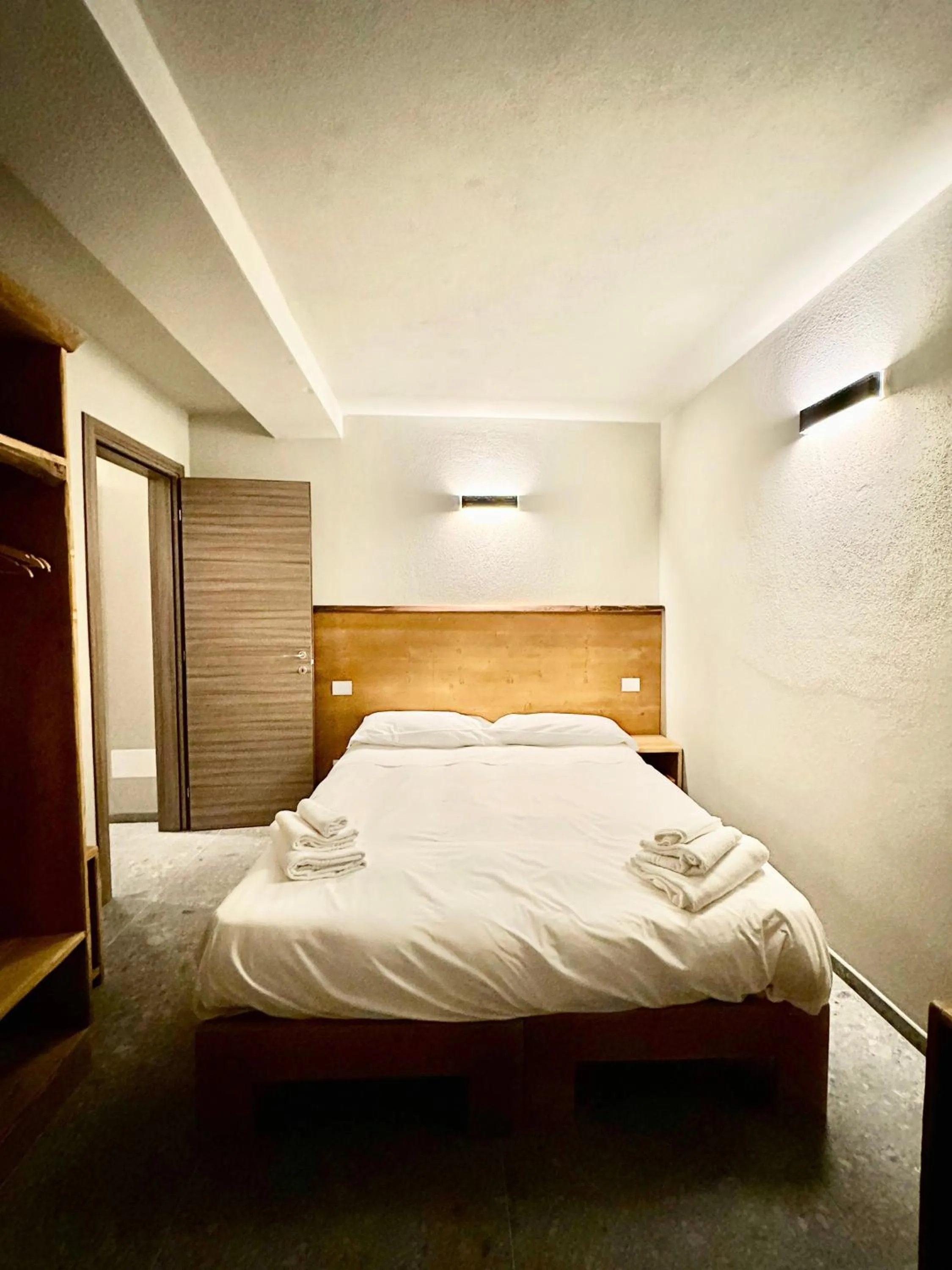 Bedroom, Bed in Case Verdi