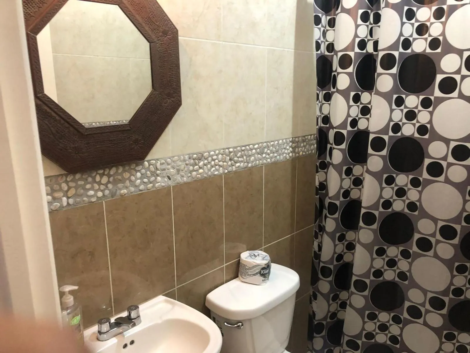 Shower in Los Robles