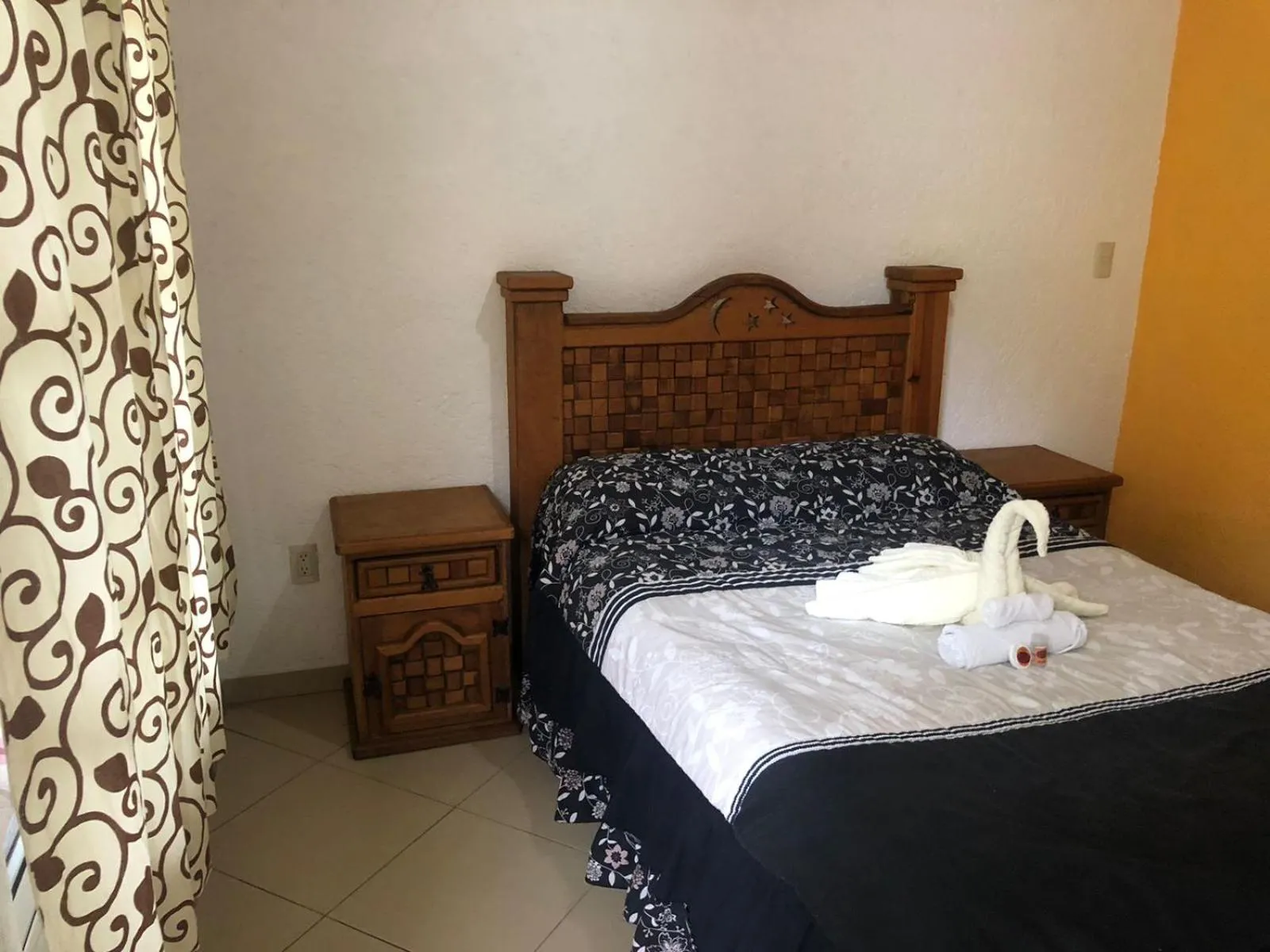 Bed in Los Robles
