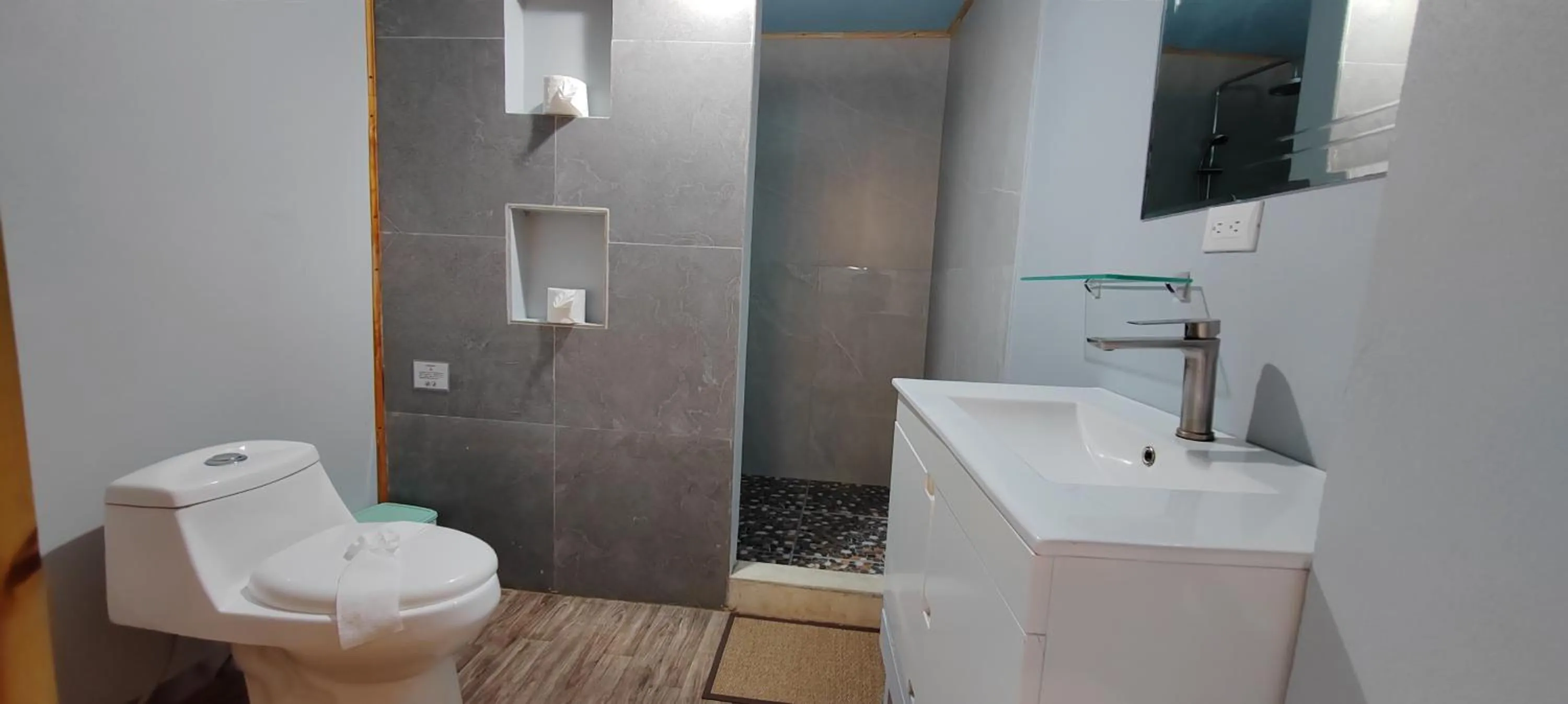 Shower in Ballena Rey Hotel